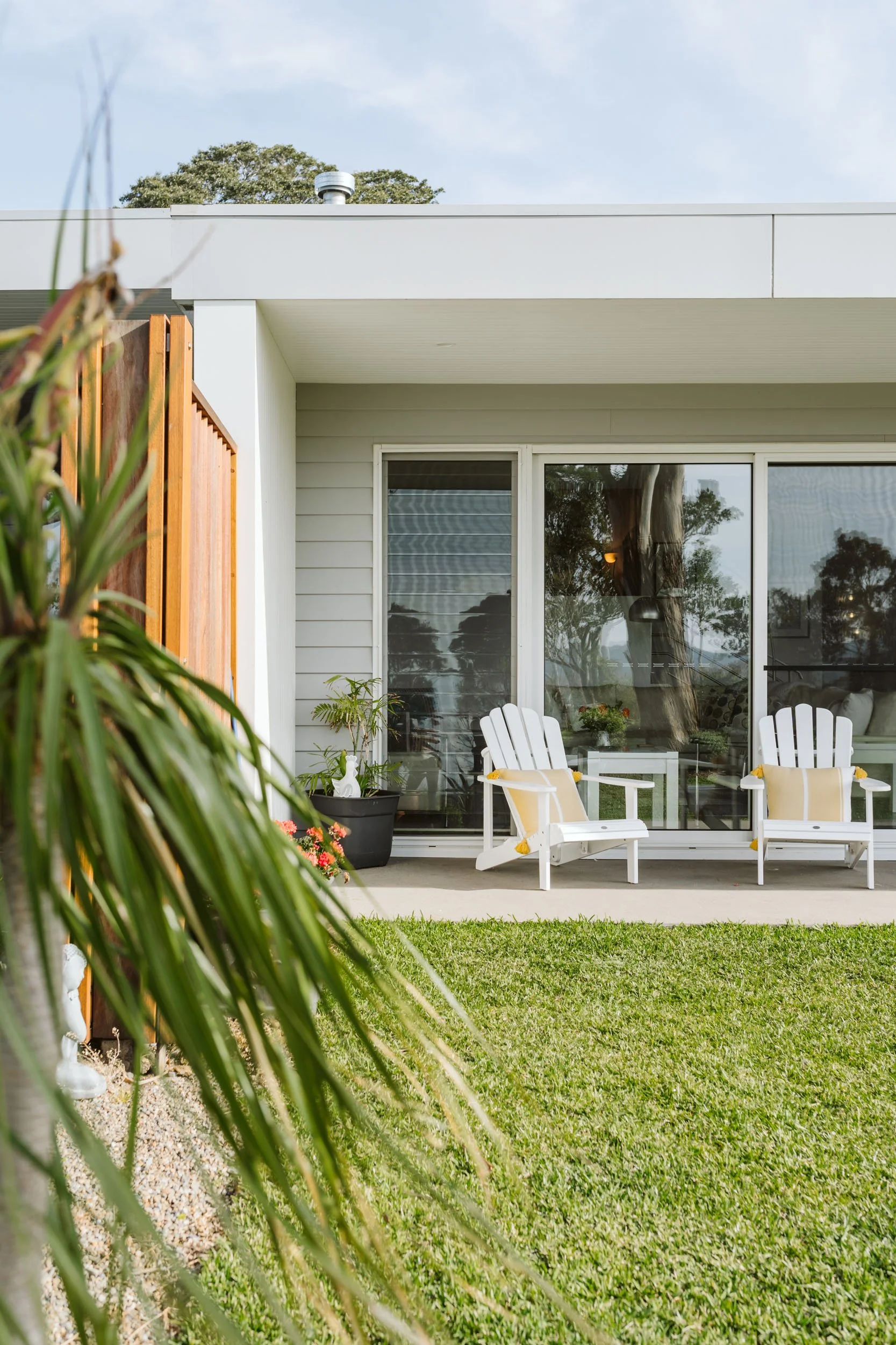 Exterior of the Araluen Farm, Milton renovation by New View Building Solutions