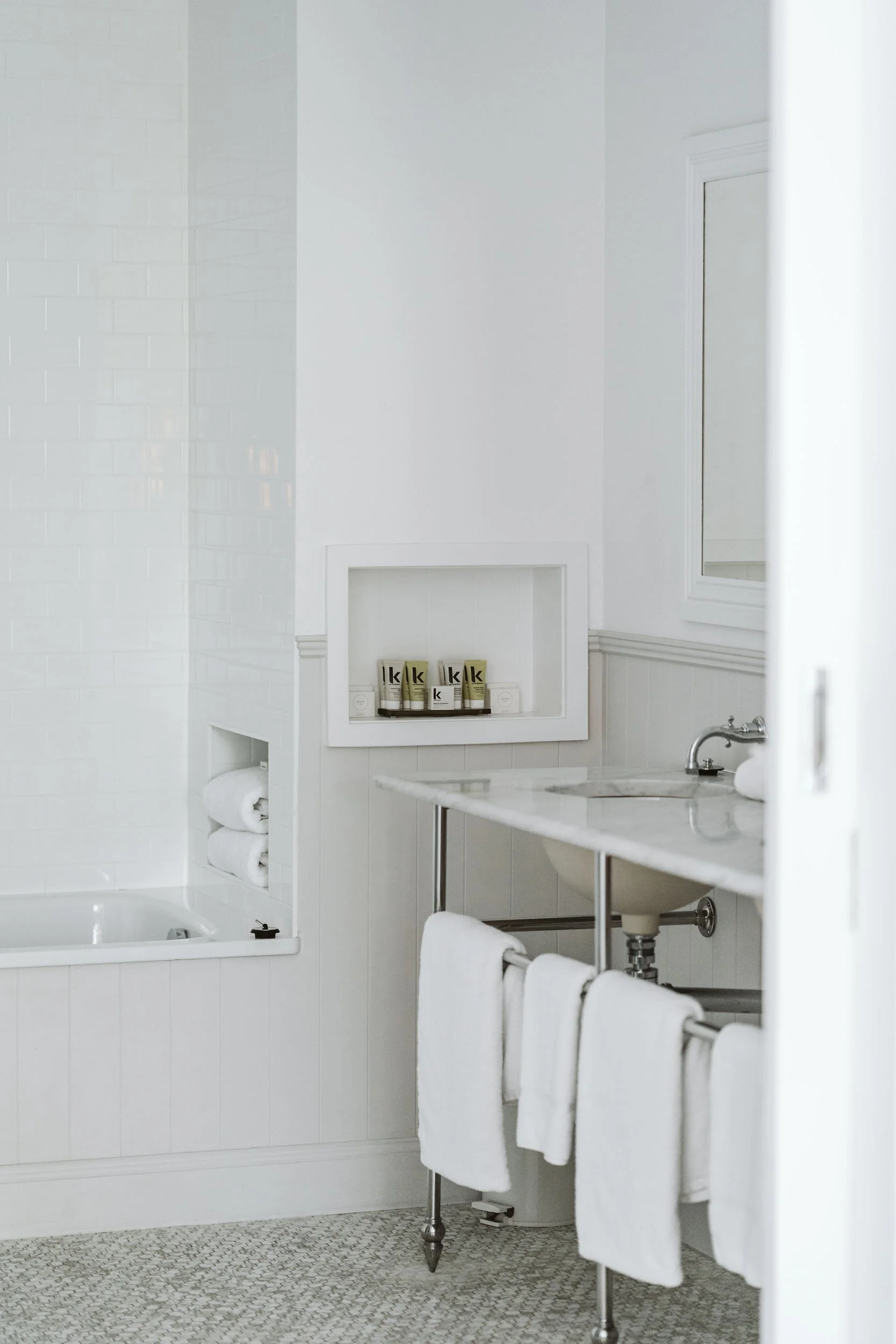 Interior of Collette Dinnigan Suite 29 renovation by New View Building Solutions