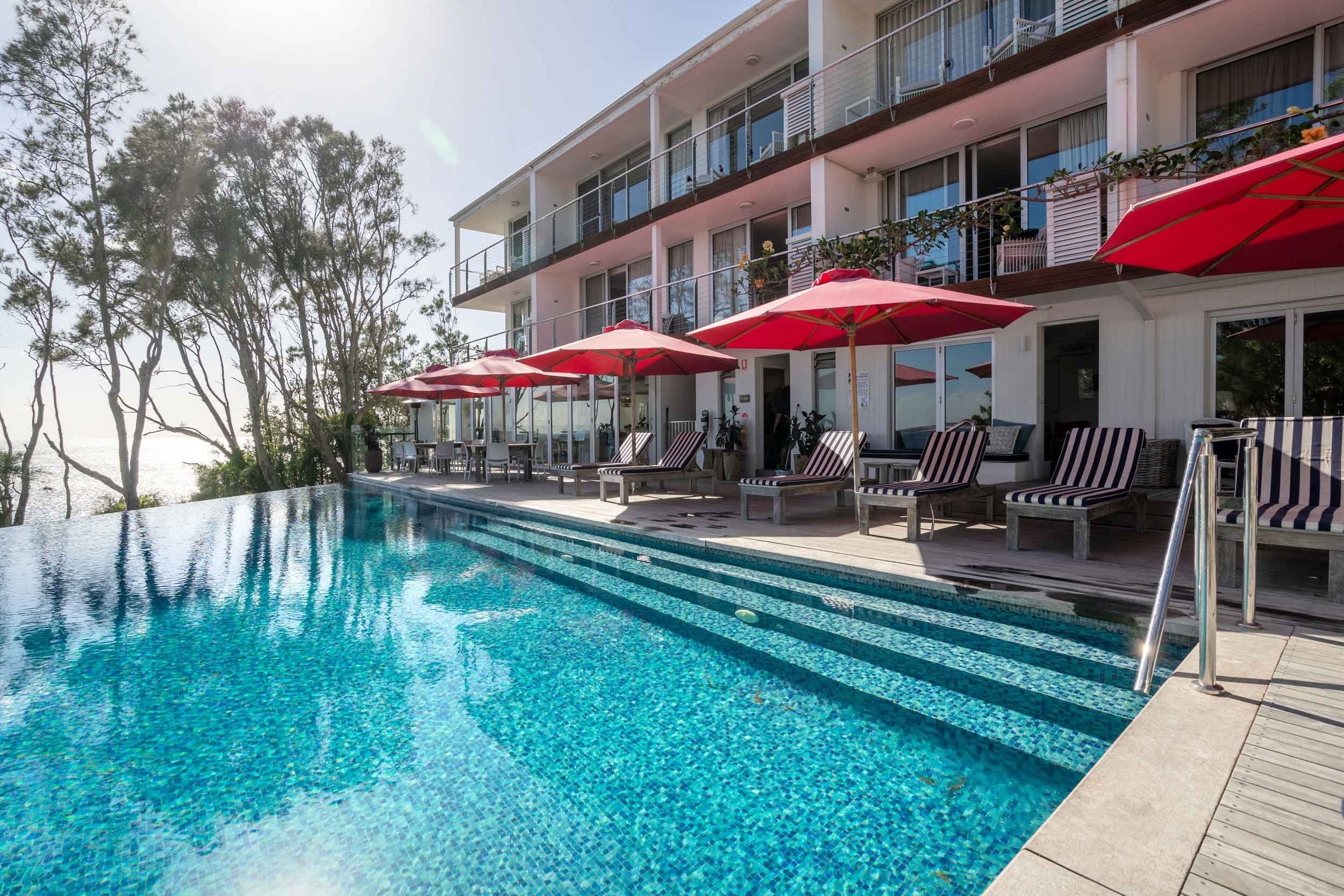 Pool bar renovation at Bannisters Hotel Mollymook by New View Building Solutions