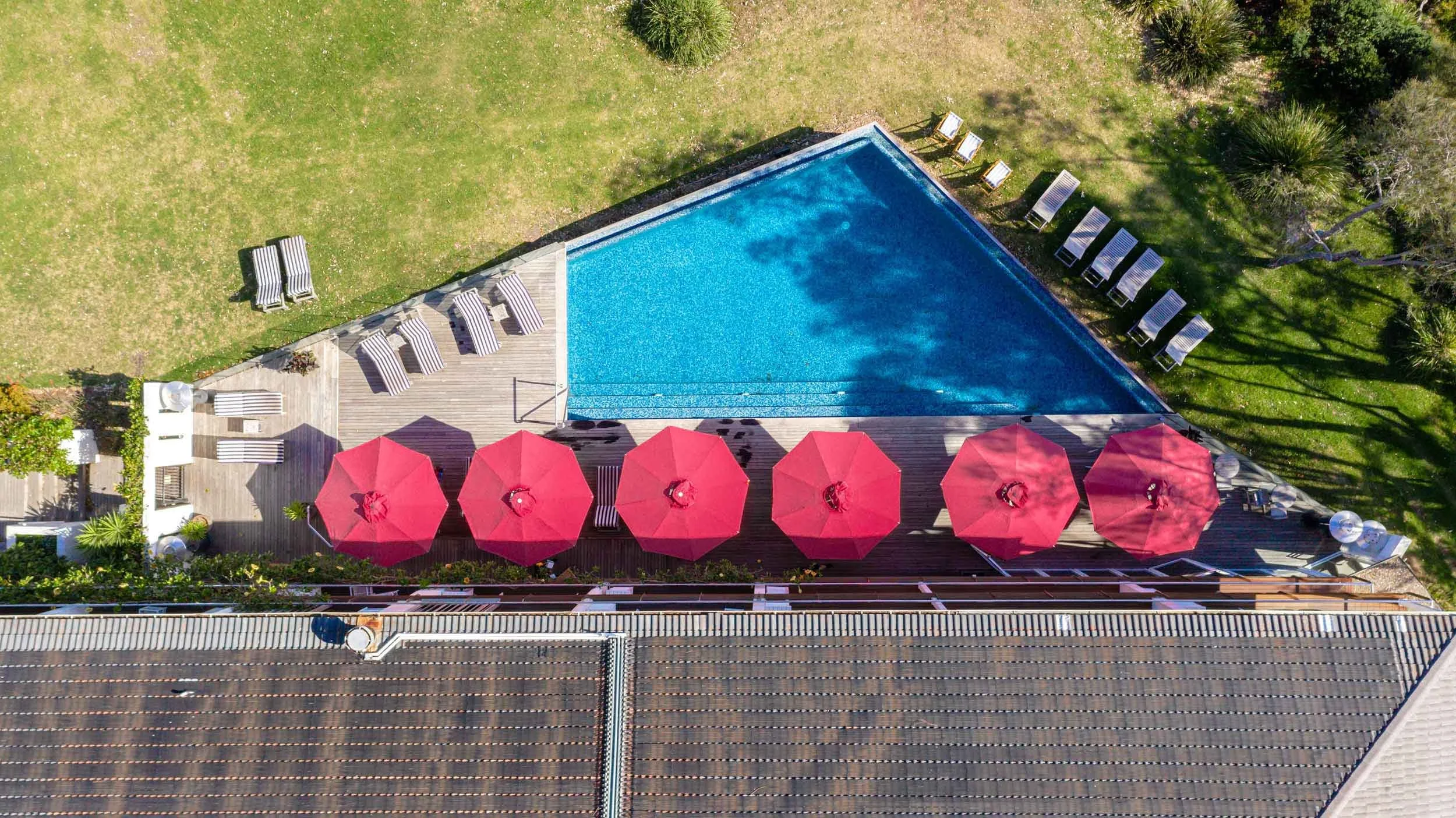 Pool bar renovation at Bannisters Hotel Mollymook by New View Building Solutions