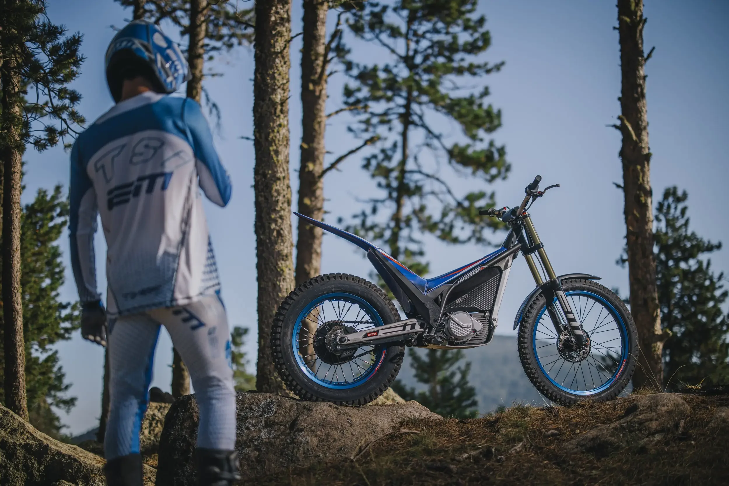 factor-e-electric-motion-082026-6_2500x1668.webp
