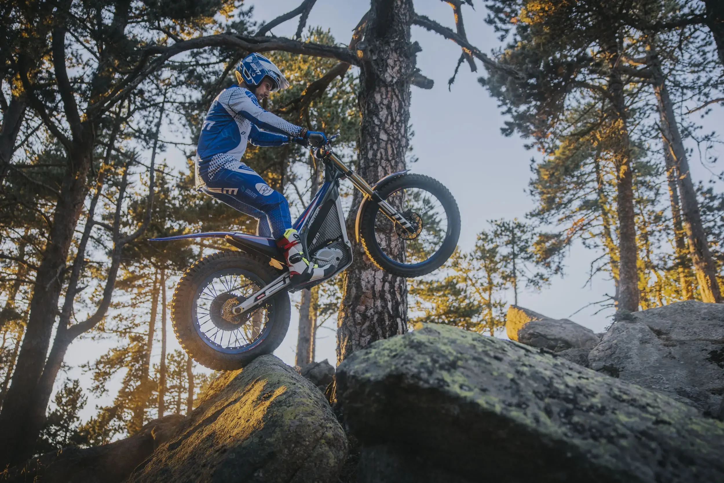 factor-e-electric-motion-082026-9_2500x1667.webp