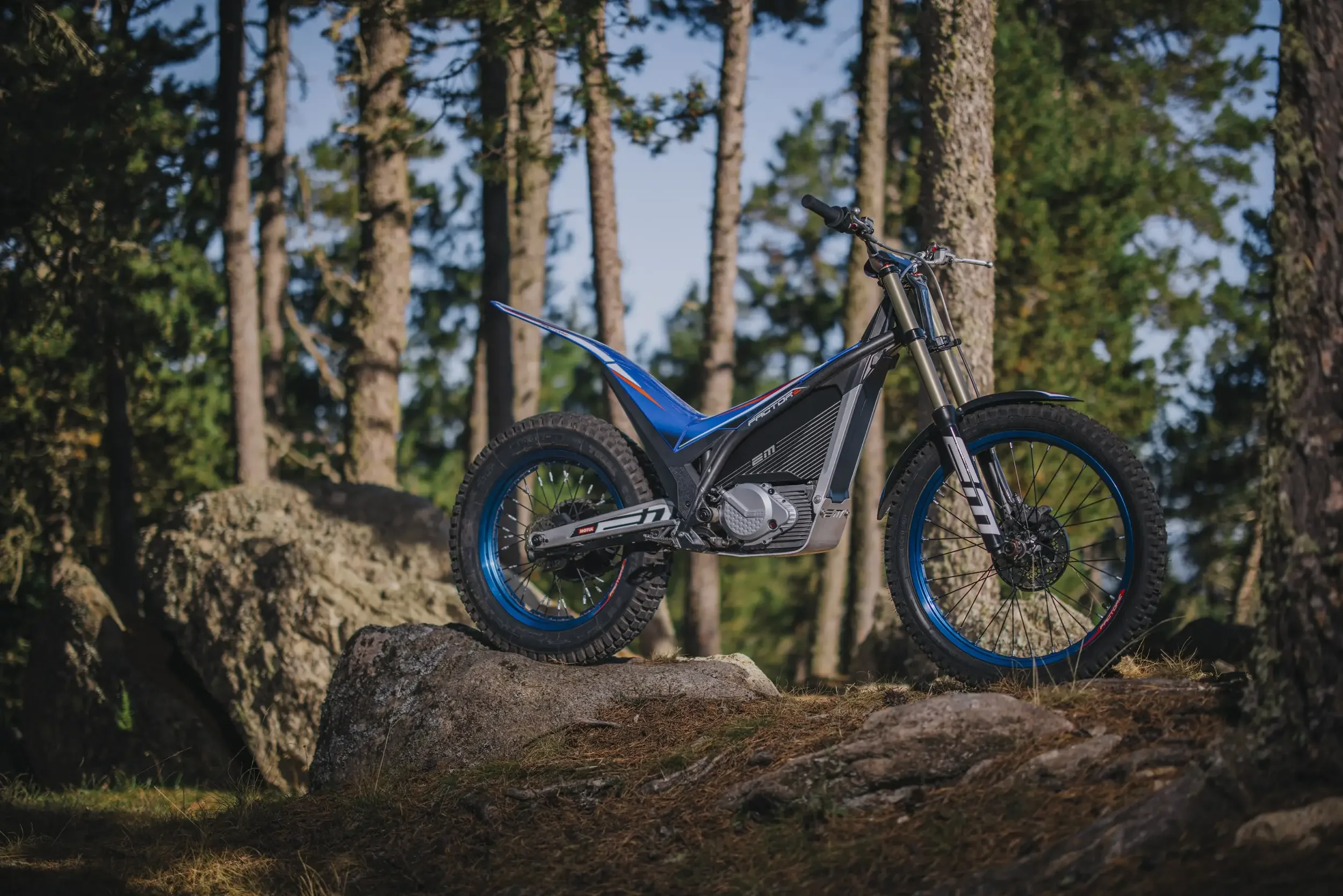 factor-e-electric-motion-082026-3_2500x1668.webp
