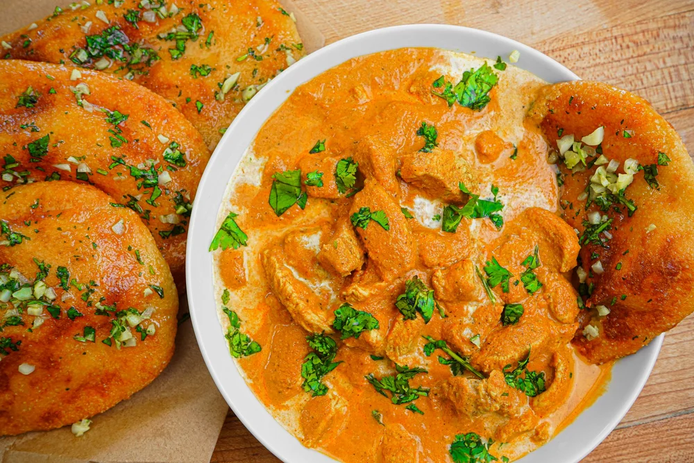 Butter Chicken with Garlic Naan — Low Carb Love™
