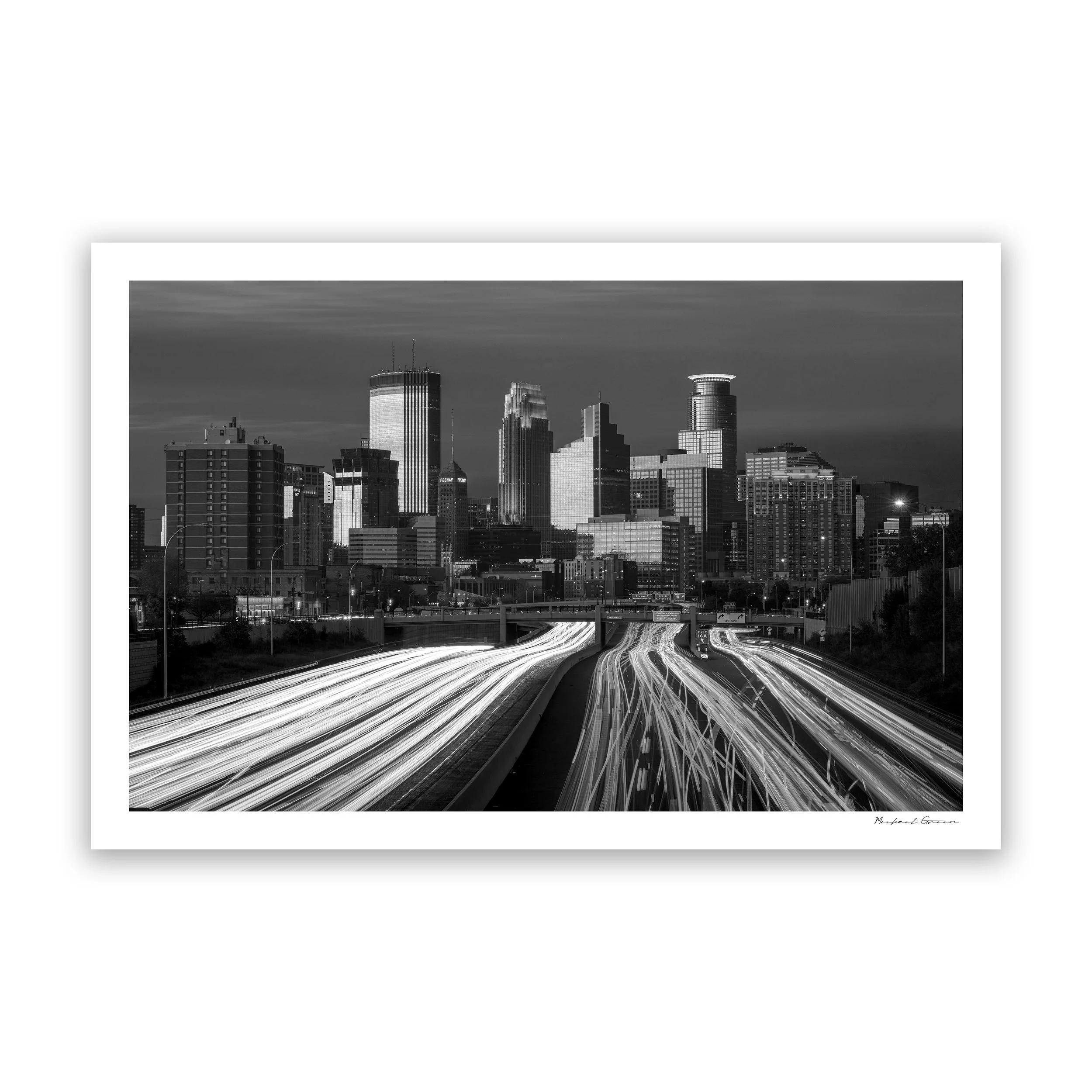 SIGNATURE SKYLINE-BW-DS.jpg