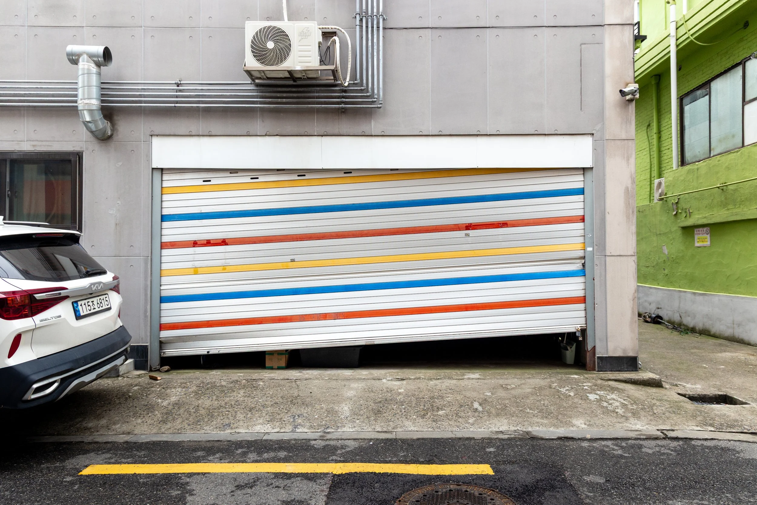 Seoul Garage Doors: A Photo Series in Red, Yellow &amp; Blue