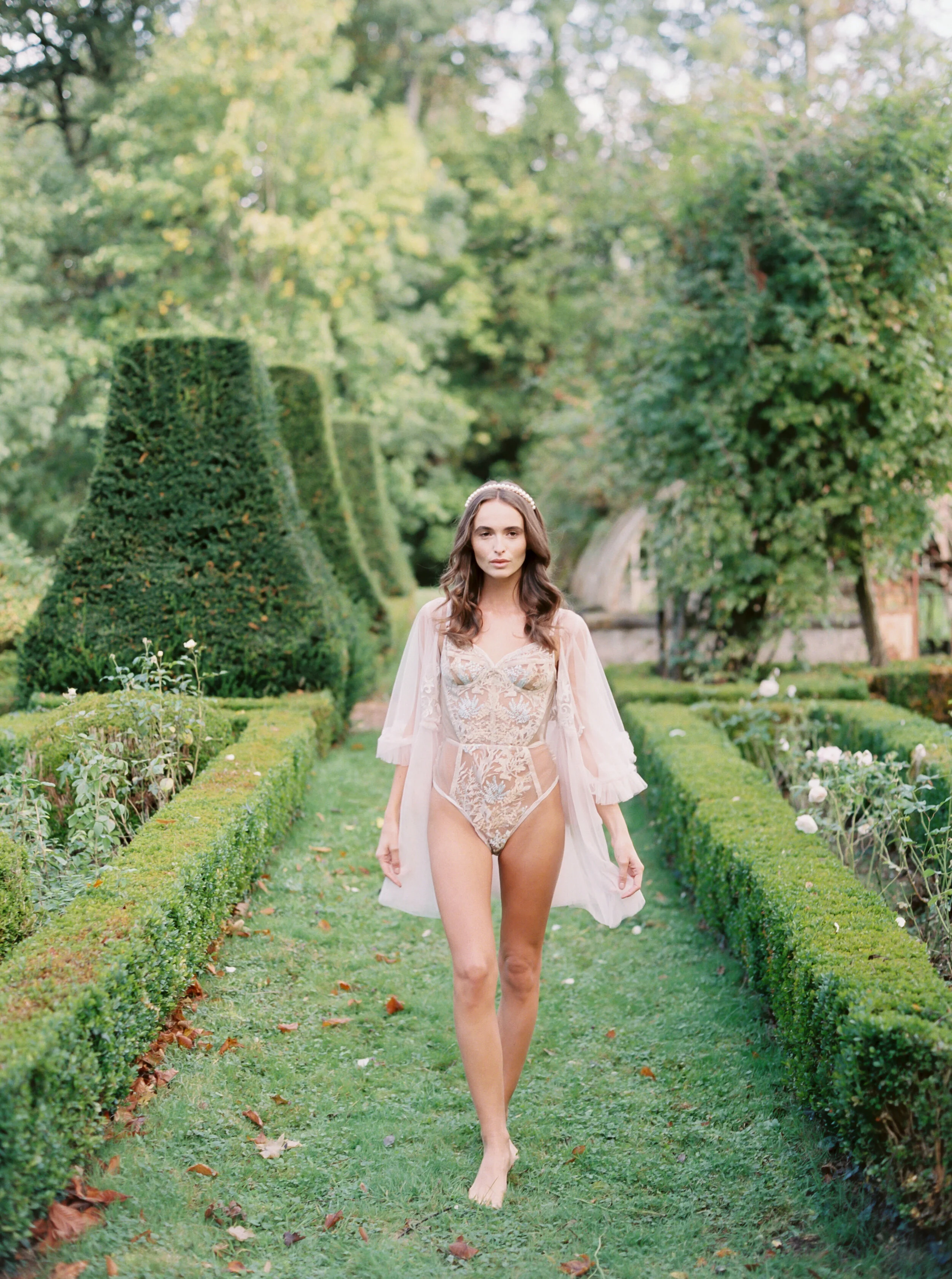 Beauty By Amybeth-Toronto-Niagara-Makeup Artist-Katie Nicolle Photography-Vivian Lyttle Events-Chateau Bouthonvilliers-francegarden.jpg