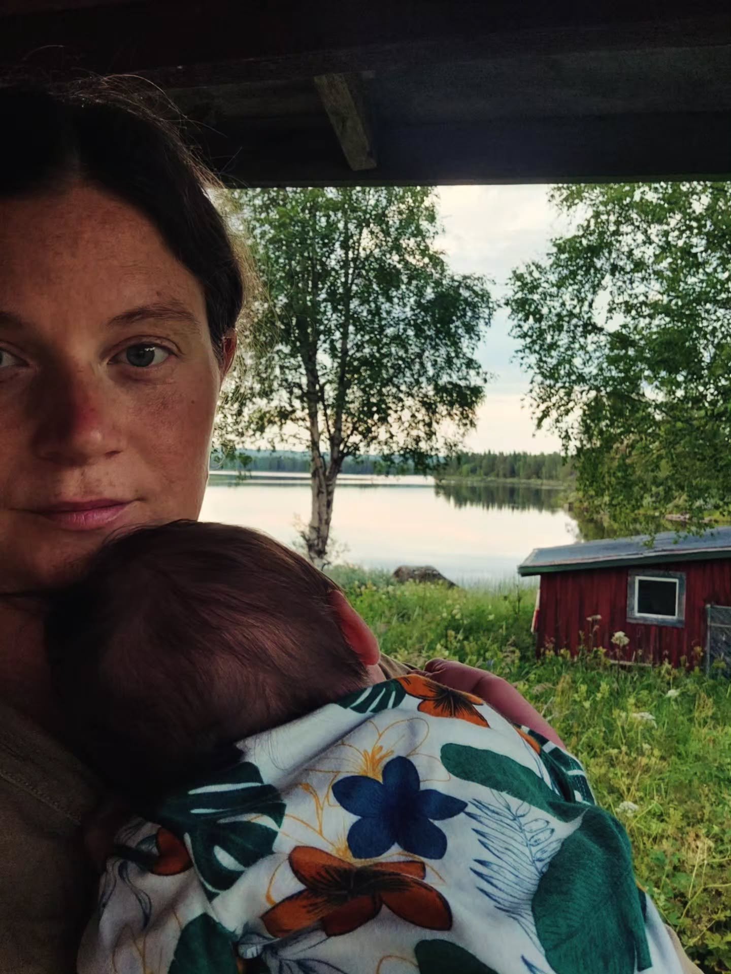 Forts&auml;tter reflektera kring den h&auml;r tiden f&ouml;rra &aring;ret. 

Det &auml;r intressant hur stor kontrasten var f&ouml;r mig de d&auml;r f&ouml;rsta veckorna av skyddad postpartumbubbla tog slut och n&auml;r sommaren tog vid fram tills n&