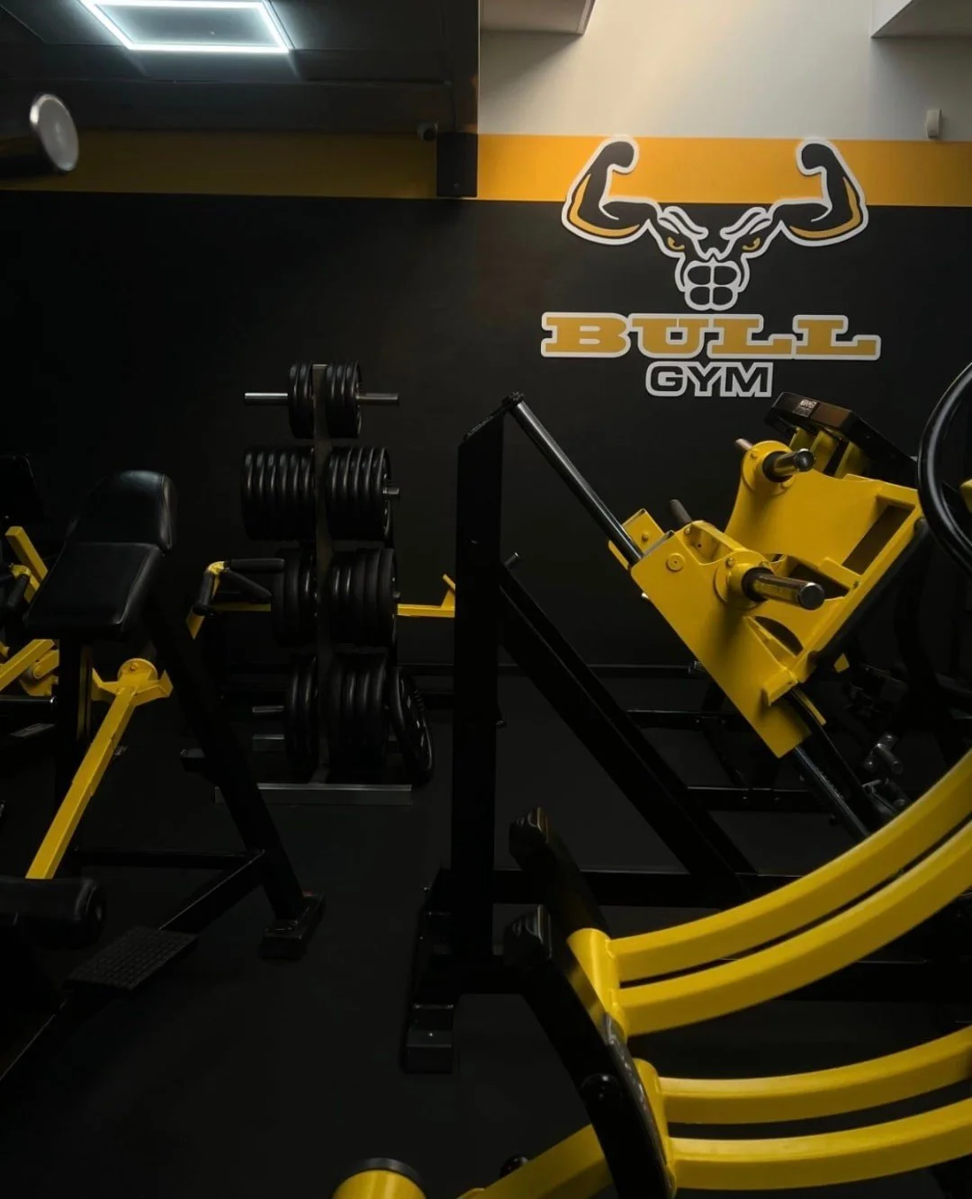 Wat houdt je het vaakst tegen om echt te starten: te weinig tijd, te veel twijfel of toch uitstel? 🟡🏋️

We horen het vaak: &ldquo;ik moet nog eens langskomen&rdquo; of &ldquo;ik moet eerst tijd maken&rdquo;. Begrijpelijk. Die eerste stap is meestal