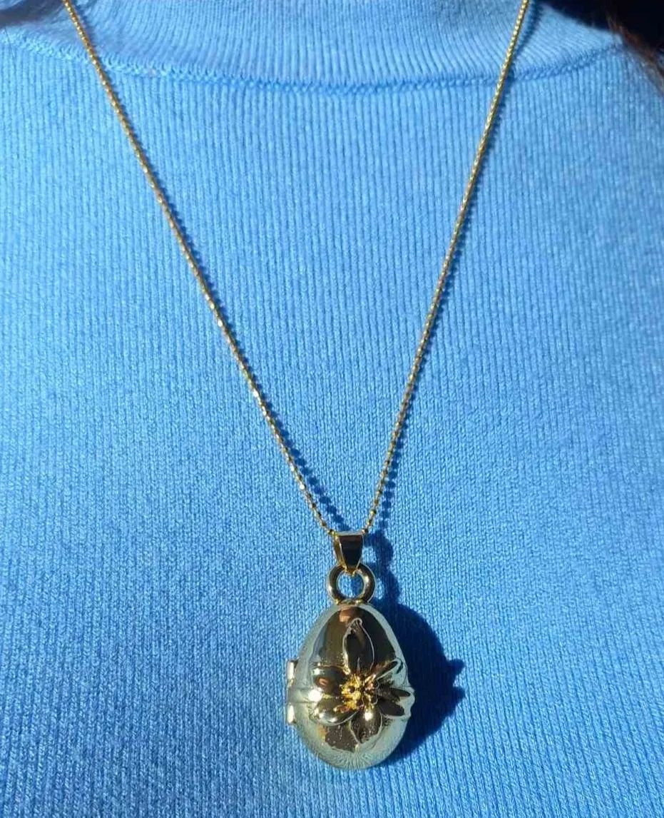 ☆ Easter egg necklace ☆

#easteregg #goldplatedjewelry #goldplatednecklace #chicartlovers #niaargyropoulou_chicart #giftforher #giftforeaster #specialgiftforher