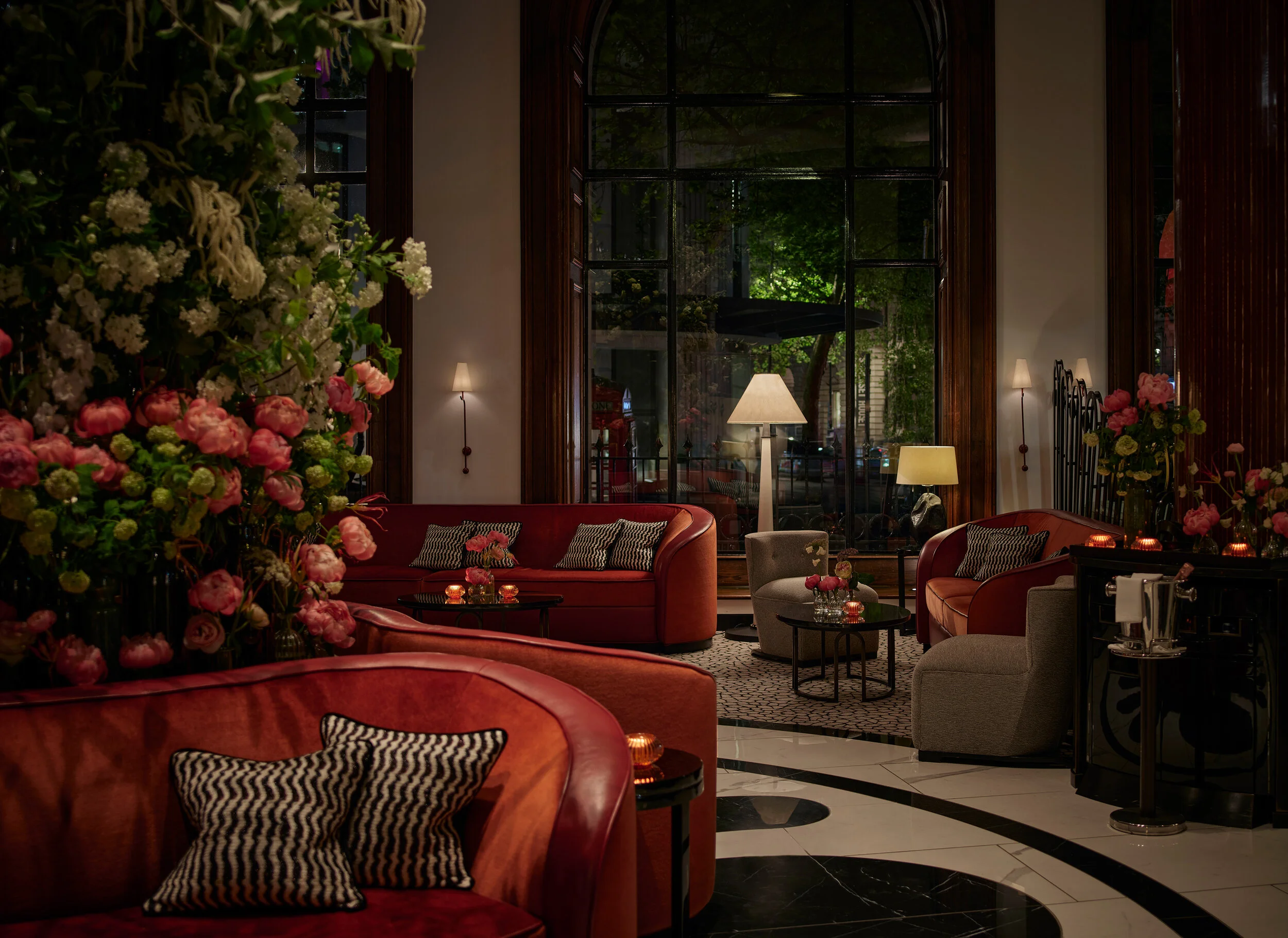 PH013_OA2021_LOBBYBAR 015_W4K copy.jpg