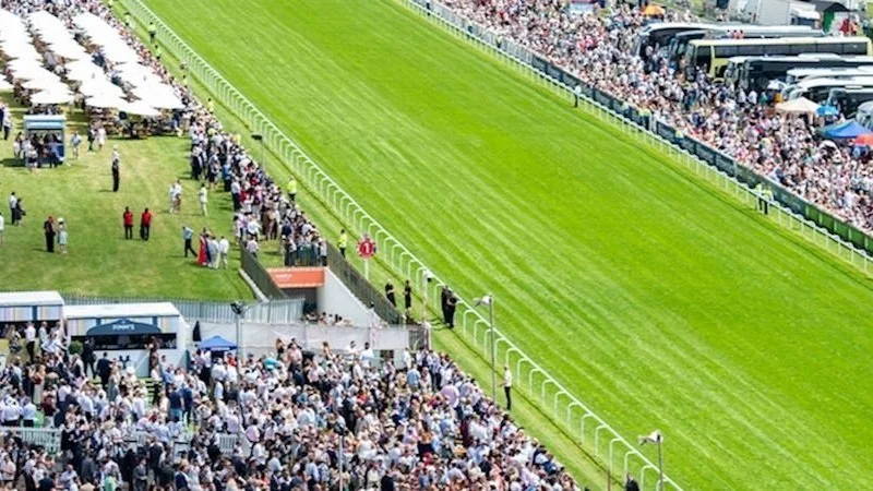 epsom_derby_enclosures_18.jpg