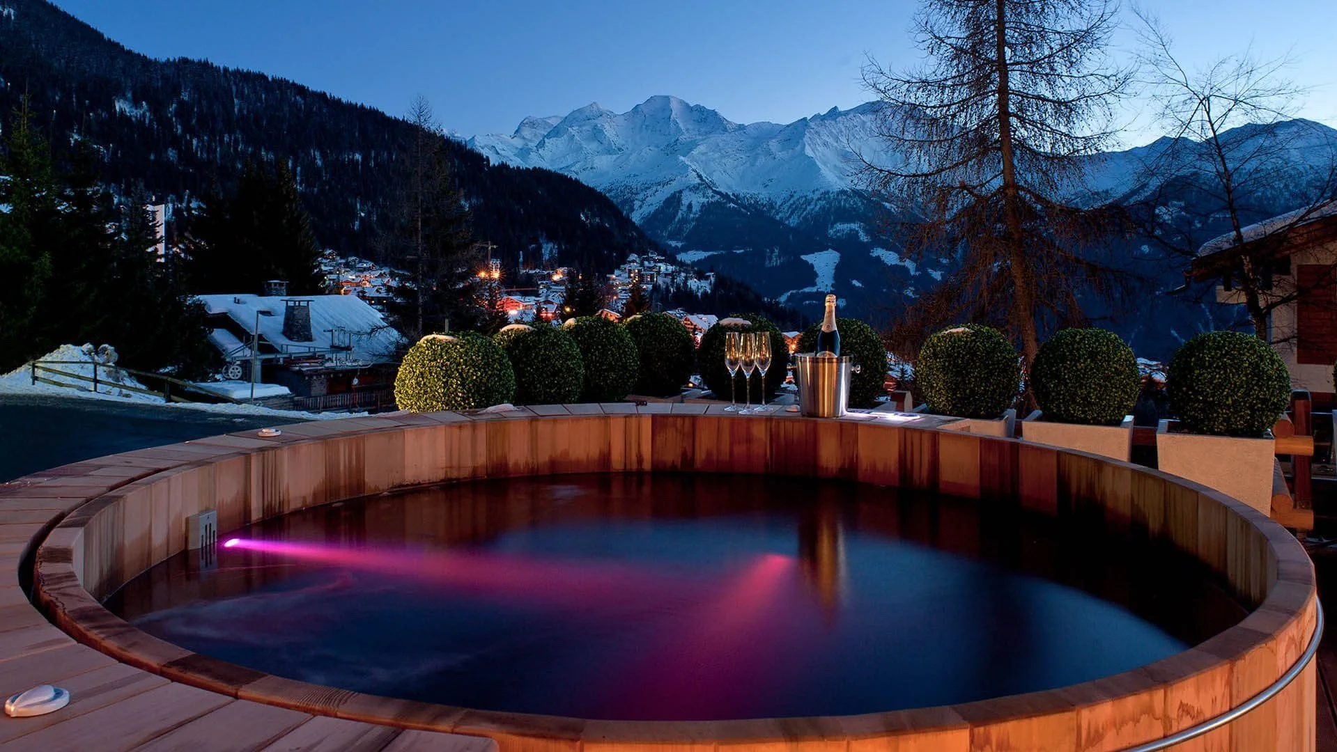 No.14-Cedar-Hot-Tub_large.jpg