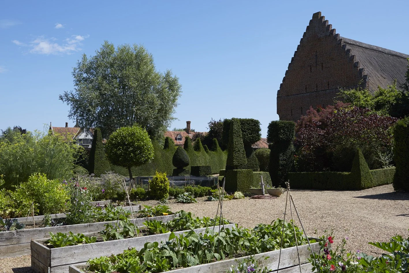 17-07-01GARDENS093 copy.jpg