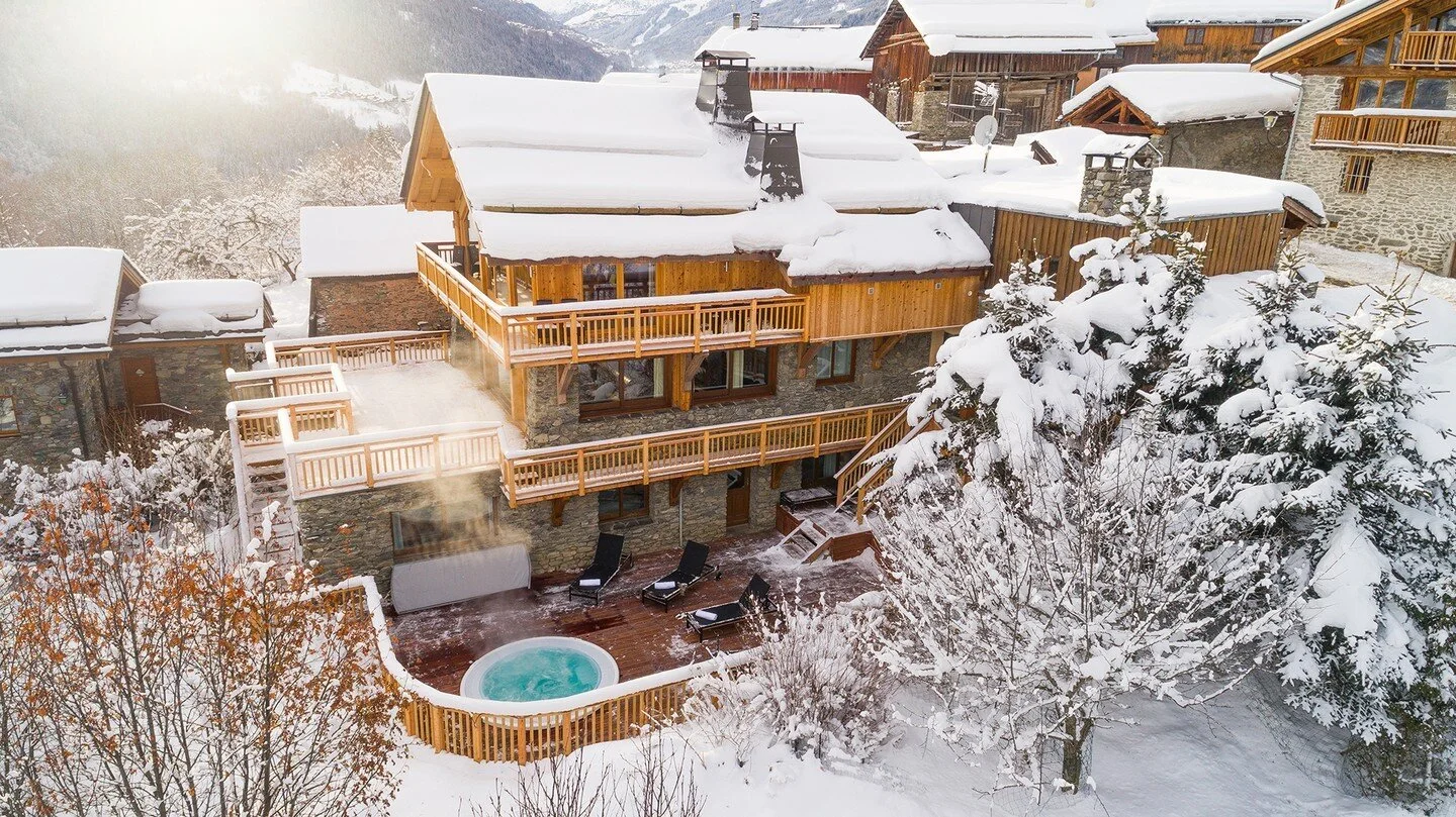 On the hottest day of the year, cool down and think of winter, mountains ski and all things SNOW ❄️☃️⛷️🏂🏔️. We have access to some of the finest ski chalets in Meribel, Val d'Isere, Verbier &amp; the Italian Alps. Team or client ski trips, friends 