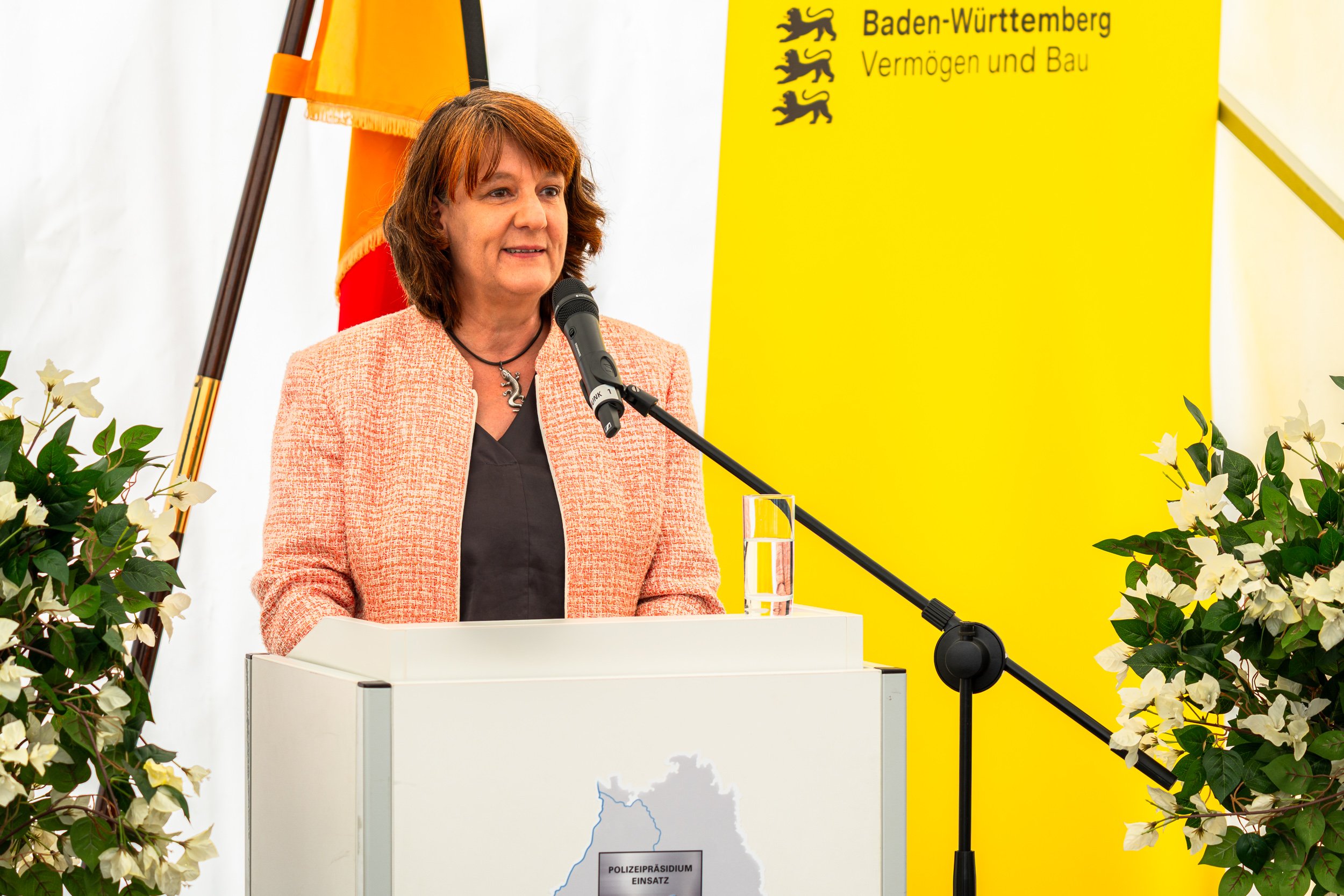 0005-25-01VBV 250328_0165-sqrspc.jpg