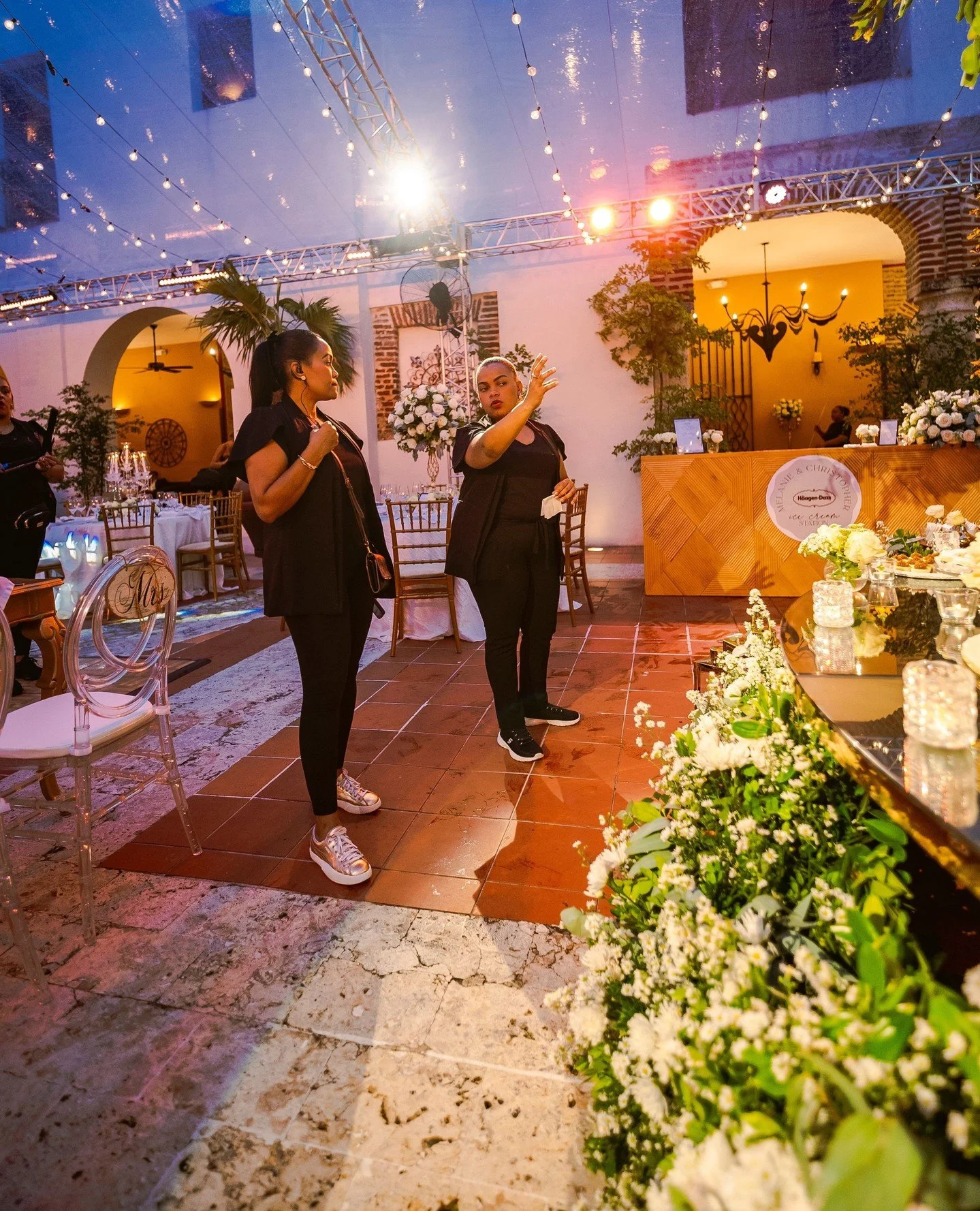 Equipo @asdetalles En Accion Wedding Melanie + Christopher 🥰⁠
⁠
LUXURY WEDDING EVENT PLANNER &amp; DESIGN💮⁠ ⁠ ⁠
⁠
Tu Boda o Evento Tal Como la So&ntilde;aste con @asdetalles, HAZ TU CITA VIRTUAL WhatsApp 1.407.535.3405, 1.829.591.3405 asdetalles@ho