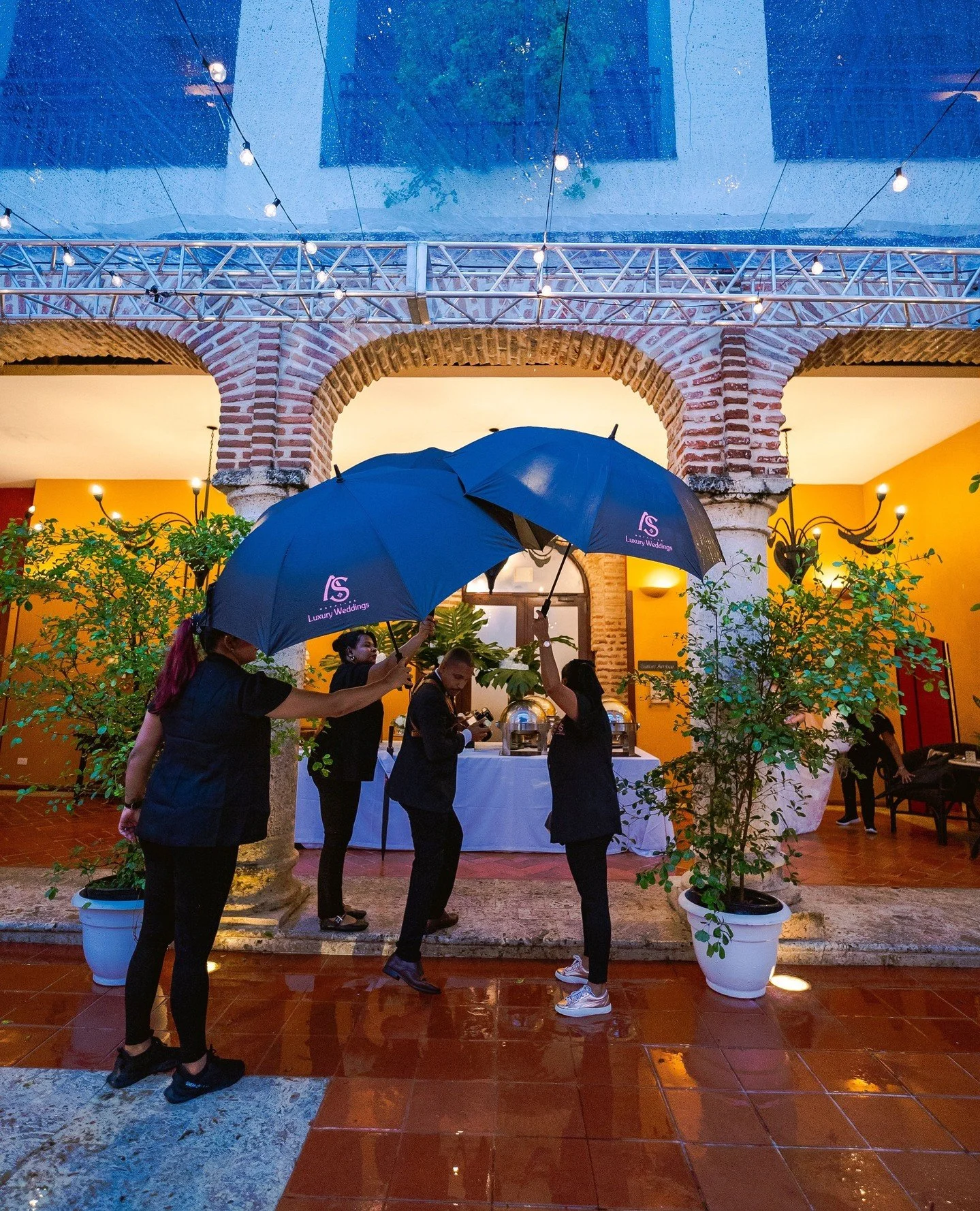 Escuadron @asdetalles En Accion Wedding Melanie + Christopher 🥰⁠
⁠
LUXURY WEDDING EVENT PLANNER &amp; DESIGN💮⁠ ⁠ ⁠
⁠
Tu Boda o Evento Tal Como la So&ntilde;aste con @asdetalles, HAZ TU CITA VIRTUAL WhatsApp 1.407.535.3405, 1.829.591.3405 asdetalles