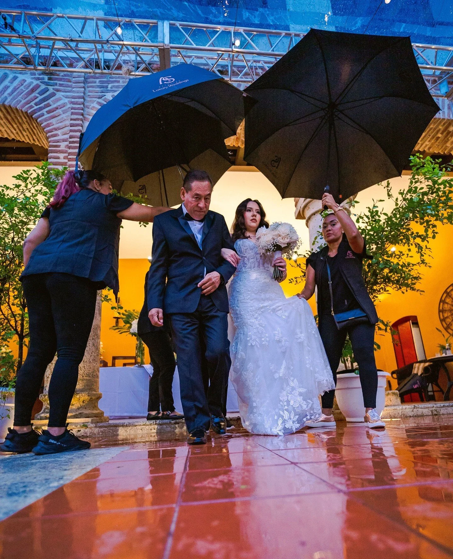 Escuadron @asdetalles En Accion Wedding Melanie + Christopher 🥰⁠
⁠
LUXURY WEDDING EVENT PLANNER &amp; DESIGN💮⁠ ⁠ ⁠
⁠
Tu Boda o Evento Tal Como la So&ntilde;aste con @asdetalles, HAZ TU CITA VIRTUAL WhatsApp 1.407.535.3405, 1.829.591.3405 asdetalles