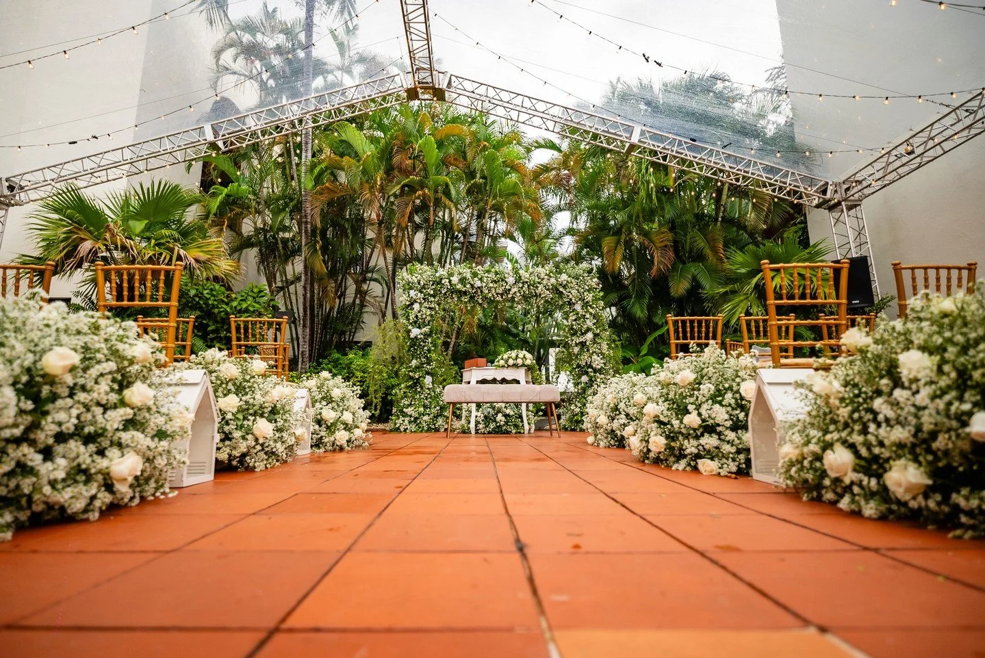 Destination Wedding M + C  Ceremony Area ✨ ⁠
⁠
LUXURY WEDDING EVENT PLANNER &amp; DESIGN💮⁠ ⁠ ⁠
⁠
Tu Boda o Evento Tal Como la So&ntilde;aste con @asdetalles, HAZ TU CITA VIRTUAL WhatsApp 1.407.535.3405, 1.829.591.3405 asdetalles@hotmail.com, www.asd