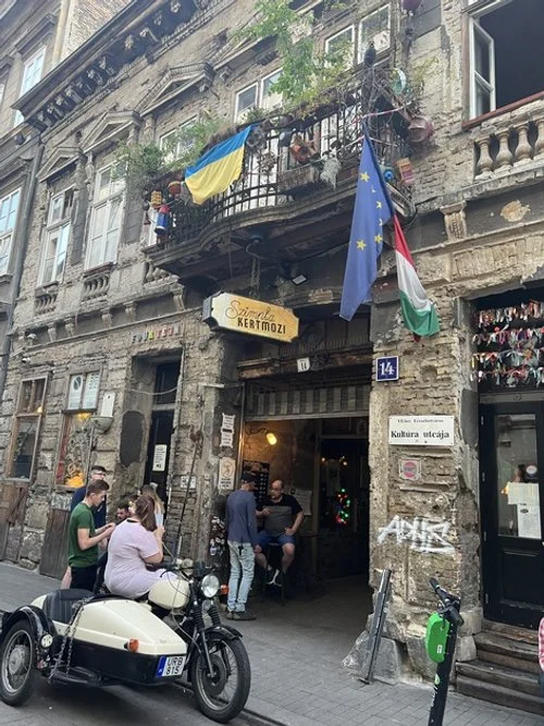 Budapest Food Guide Szimpla Kert