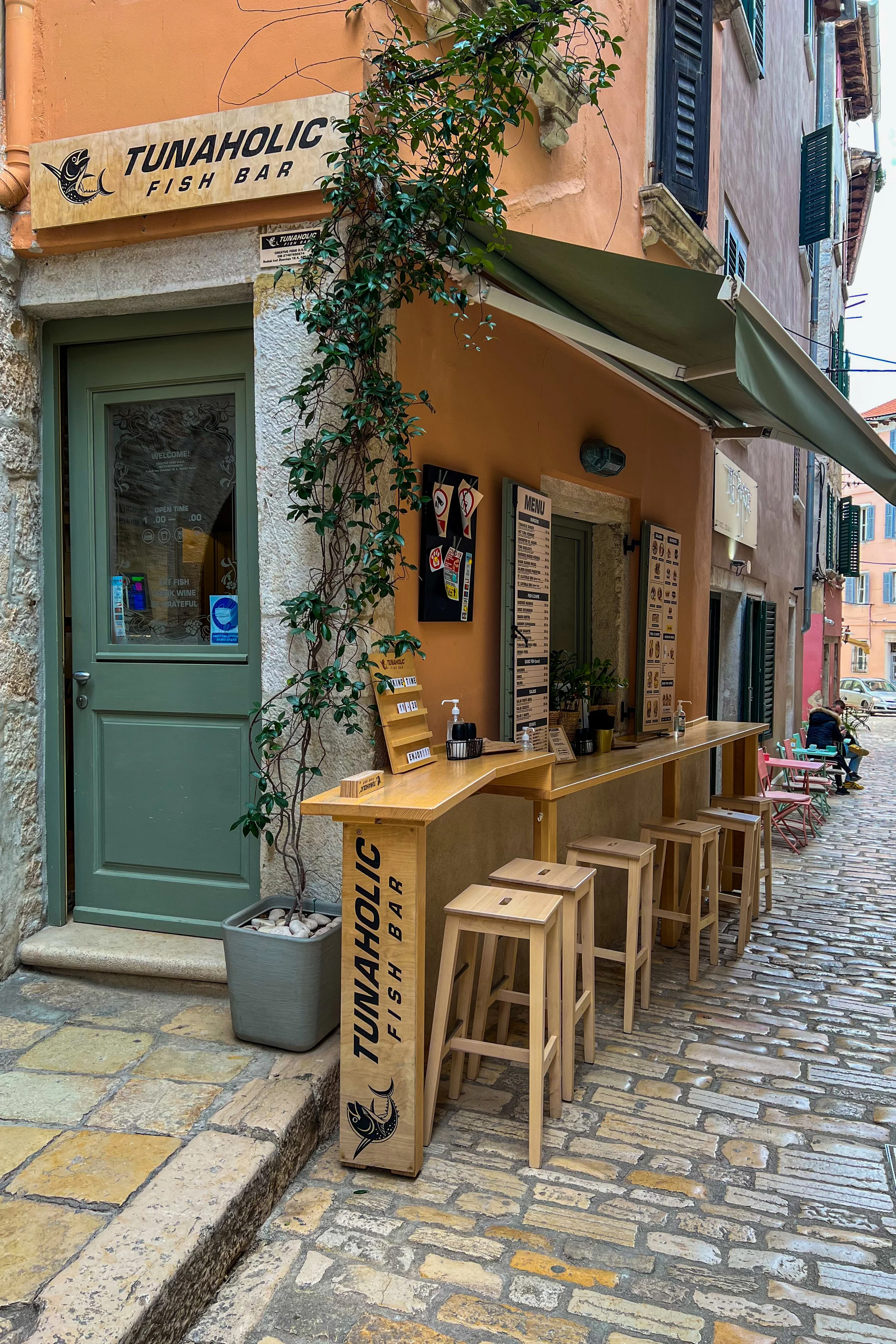 Rovinj Guide Tunaholic Fish Bar