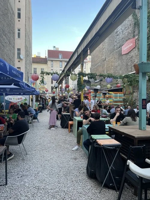 Budapest Food Guide Street Food Karaván