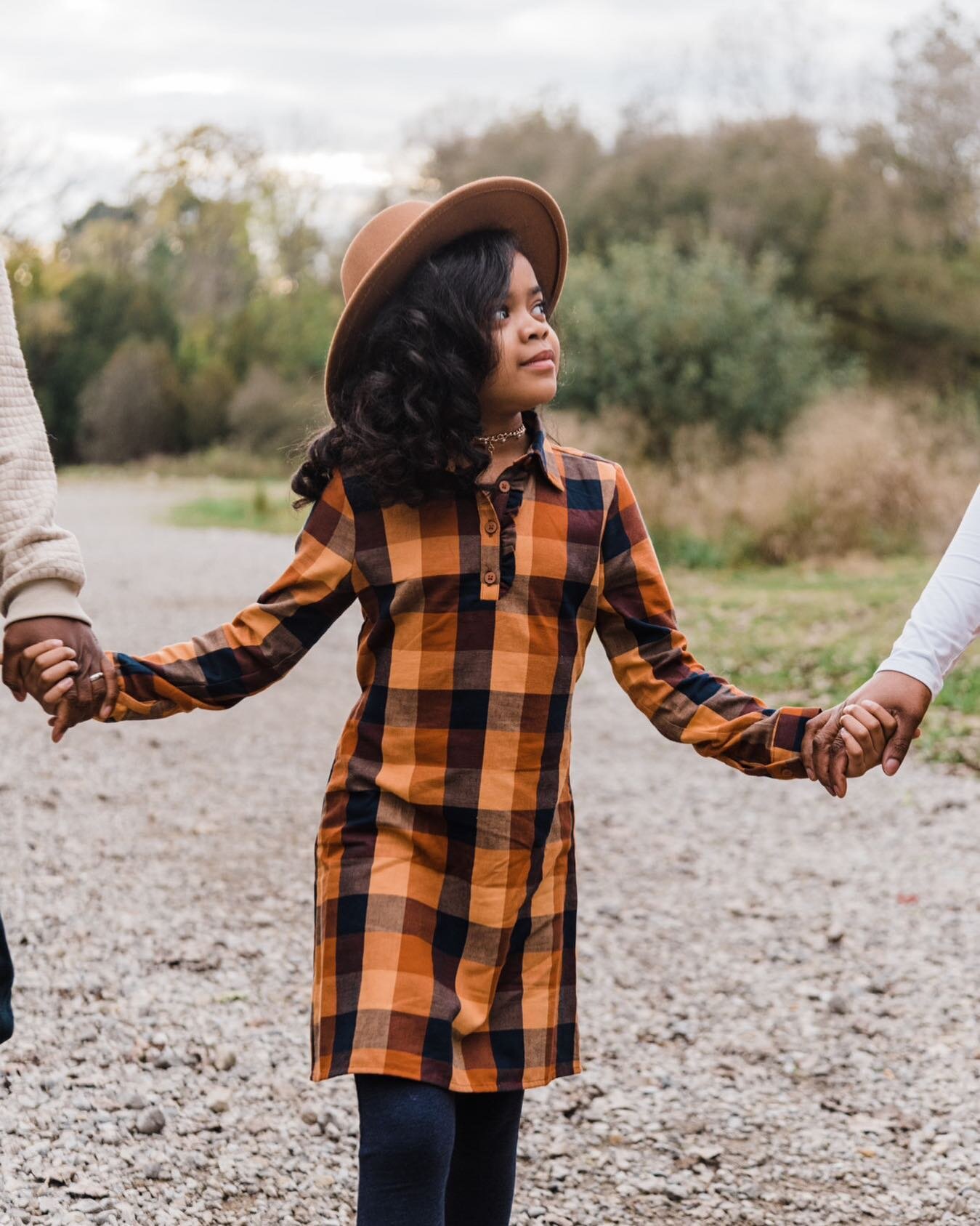 Booking October sessions now! Sign up for emails to be first to know. . . . . . #michiganphotographer #kayleejayphotography #photographer #photography #detroit #detroitphotographer #grossepointe #grossepointepark #grossepointephotographer #royaloakph