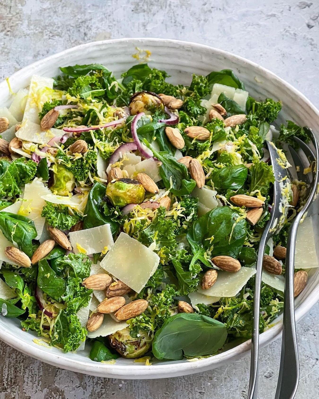 @ottolenghi and @noorishbynoor Brussels Sprouts and Parmesan salad with lemon dressing recreated by @simpleplainandplenty 🌱 Fresh and packed full of flavour, this recipe from their book OTK shelf love is the perfect dish to celebrate sprouts all yea