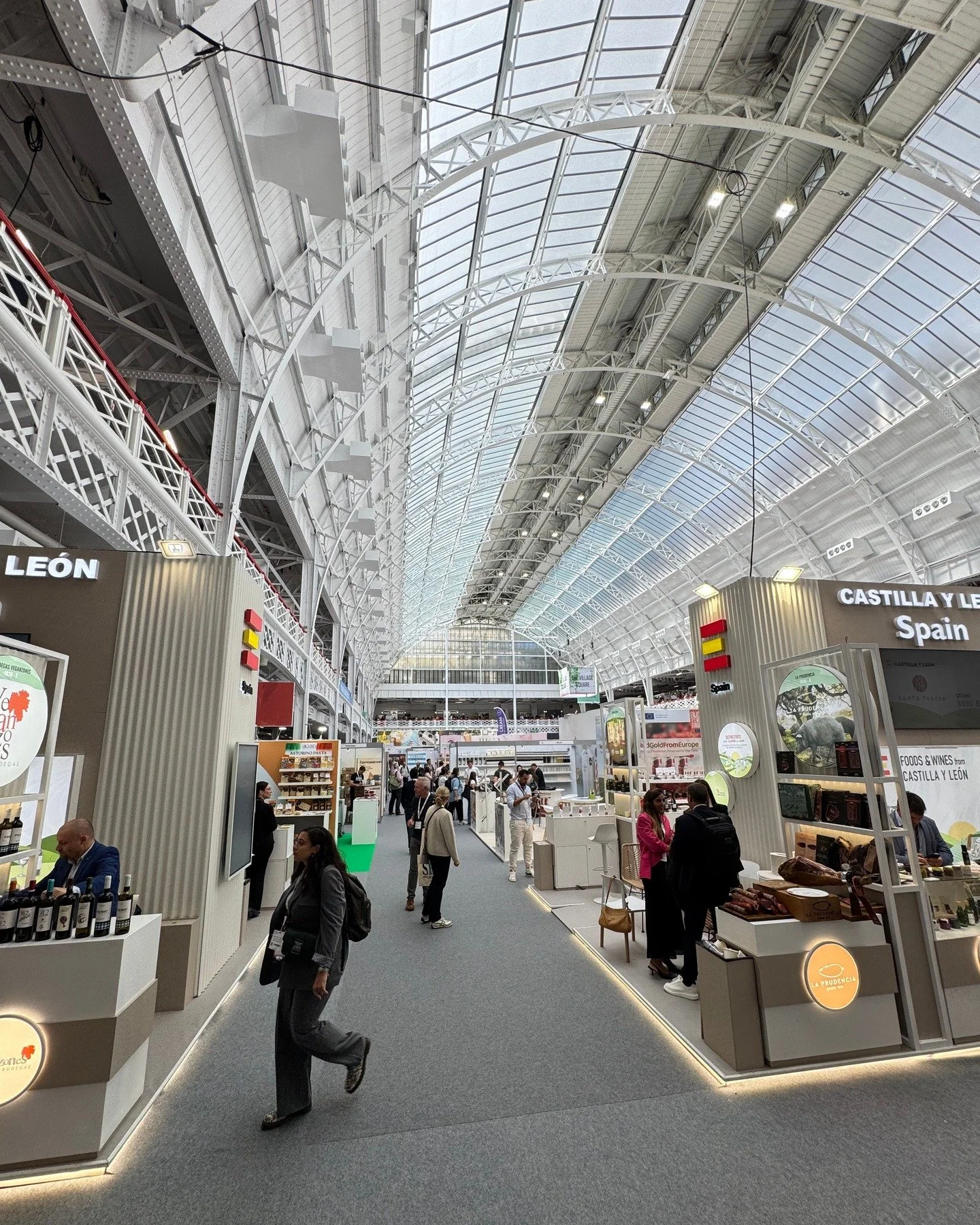 We had a great time at the @specialityfair in London last week. 🥗 

We mets load of great people and brands, and had some invigorating conversations with @lost_sheep_coffee and @wildriceworld, discovered some new products from @dinkspopcorn and exci