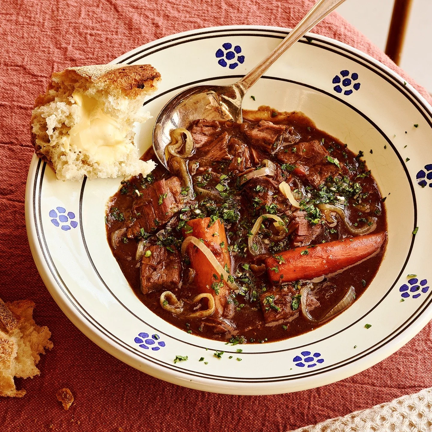 &lsquo;Tis the season for deliciousness! 🎄✨ We&rsquo;re celebrating our clients&rsquo; festive and winter-warming recipes &mdash; guaranteed to bring sparkle, comfort and flavour to every table. 🍲🥂
 
@ukshallots Hearty Beef Stew
@ukshallots Celebr