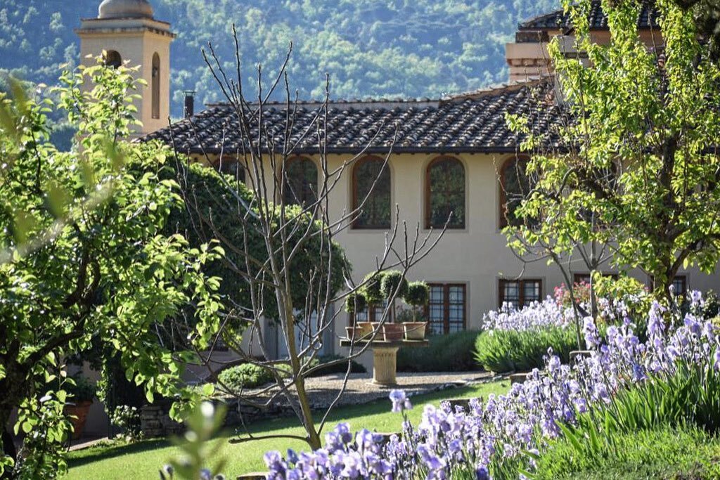 Pristine nature, perpetual elegance.

#summerinitaly #tuscanvilla #luxuryrentals