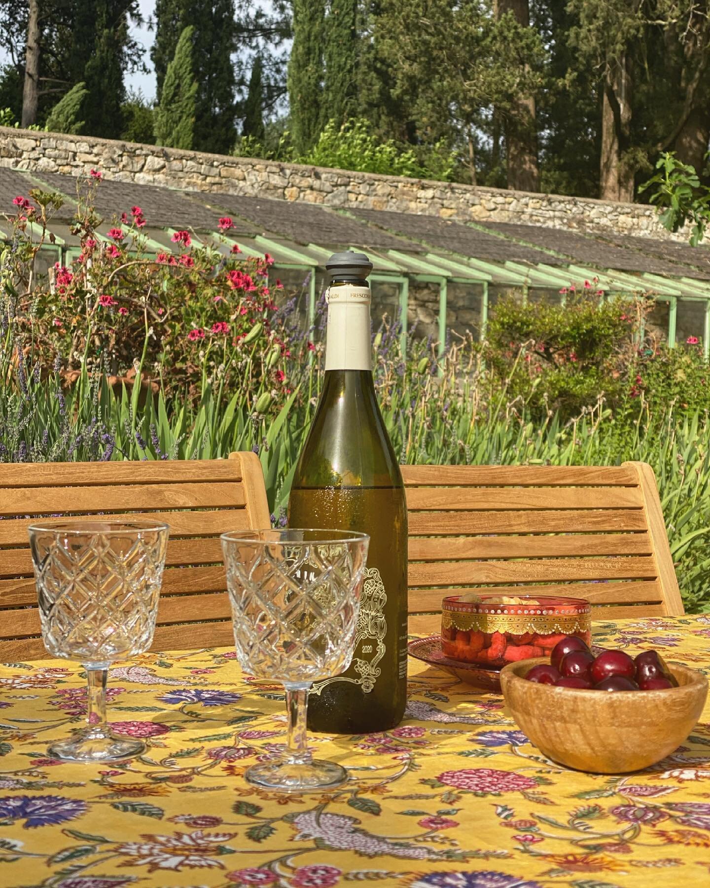 Saturdays at La Chiocciola, cheers!

#estateitaliana #toscana #luxuryrentals