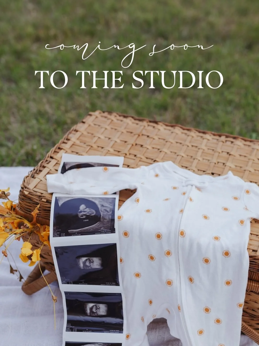 It&rsquo;s getting harder to hide this little bump of mine🤭

So thankful to say our family is growing! Praise Jesus! 🤍