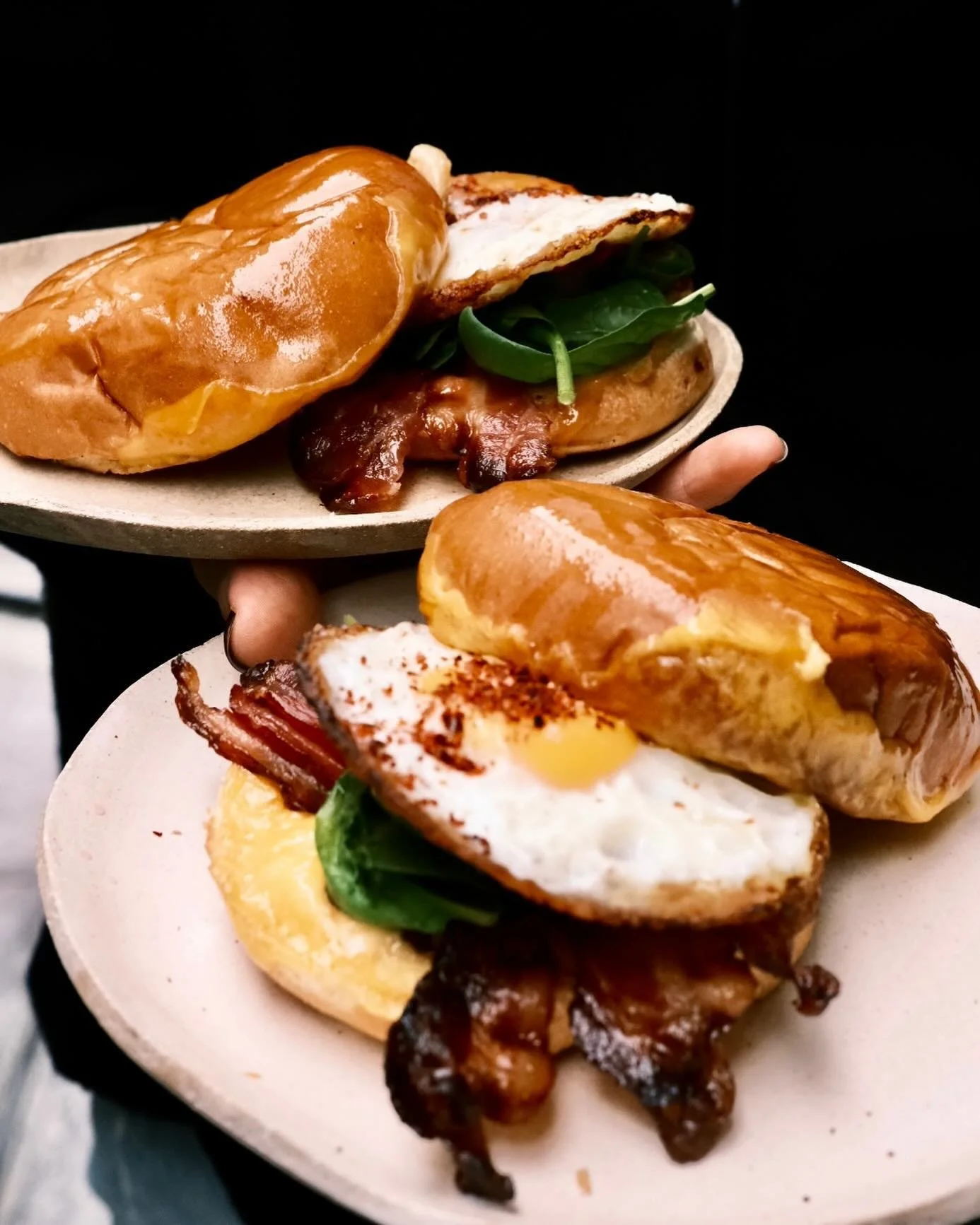 Bun egg Bacon 🥓 all day 🍳

Caf&eacute; Berry 
10, rue Chapon
Paris 3