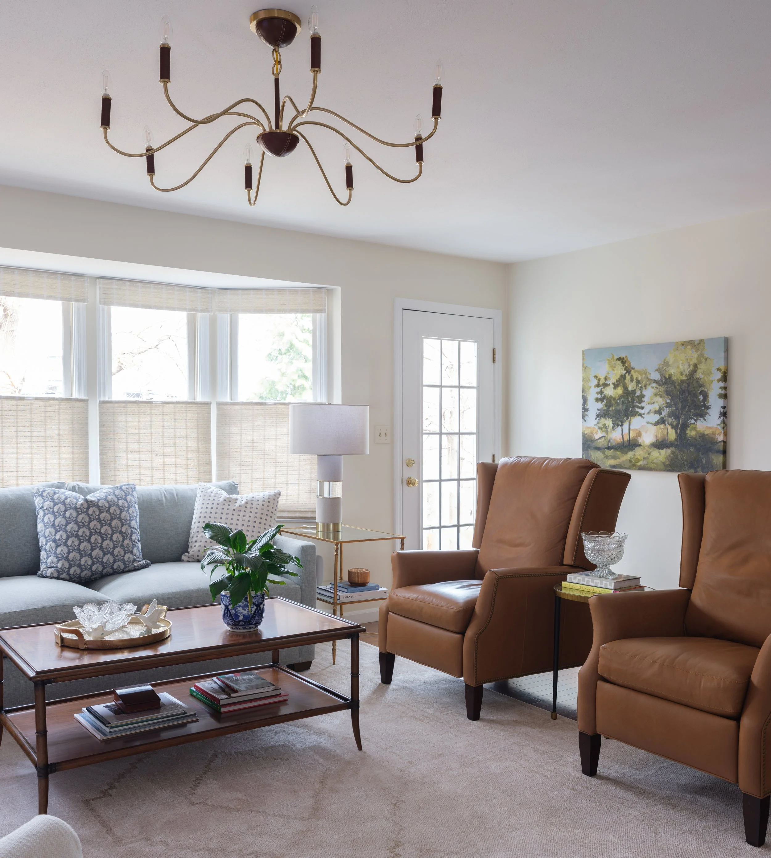 Woodview manor livingroom-20260224-509-Edit.jpg