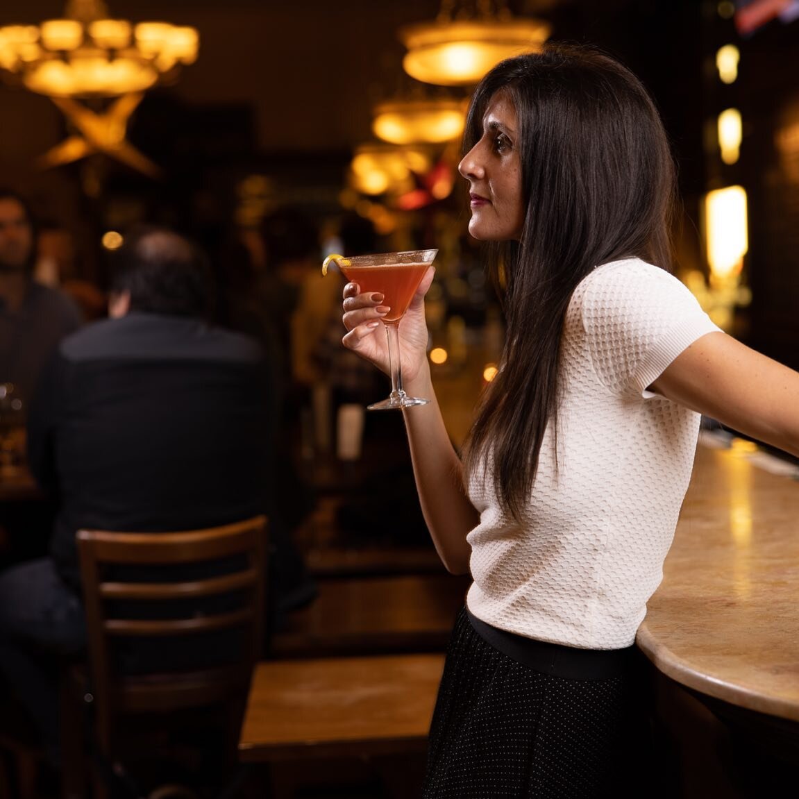 Twinkle, twinkle, little star, point us to the nearest bar....because every hour deserves to be happy 🍸 #bbbyvansnyc #bobbyvans