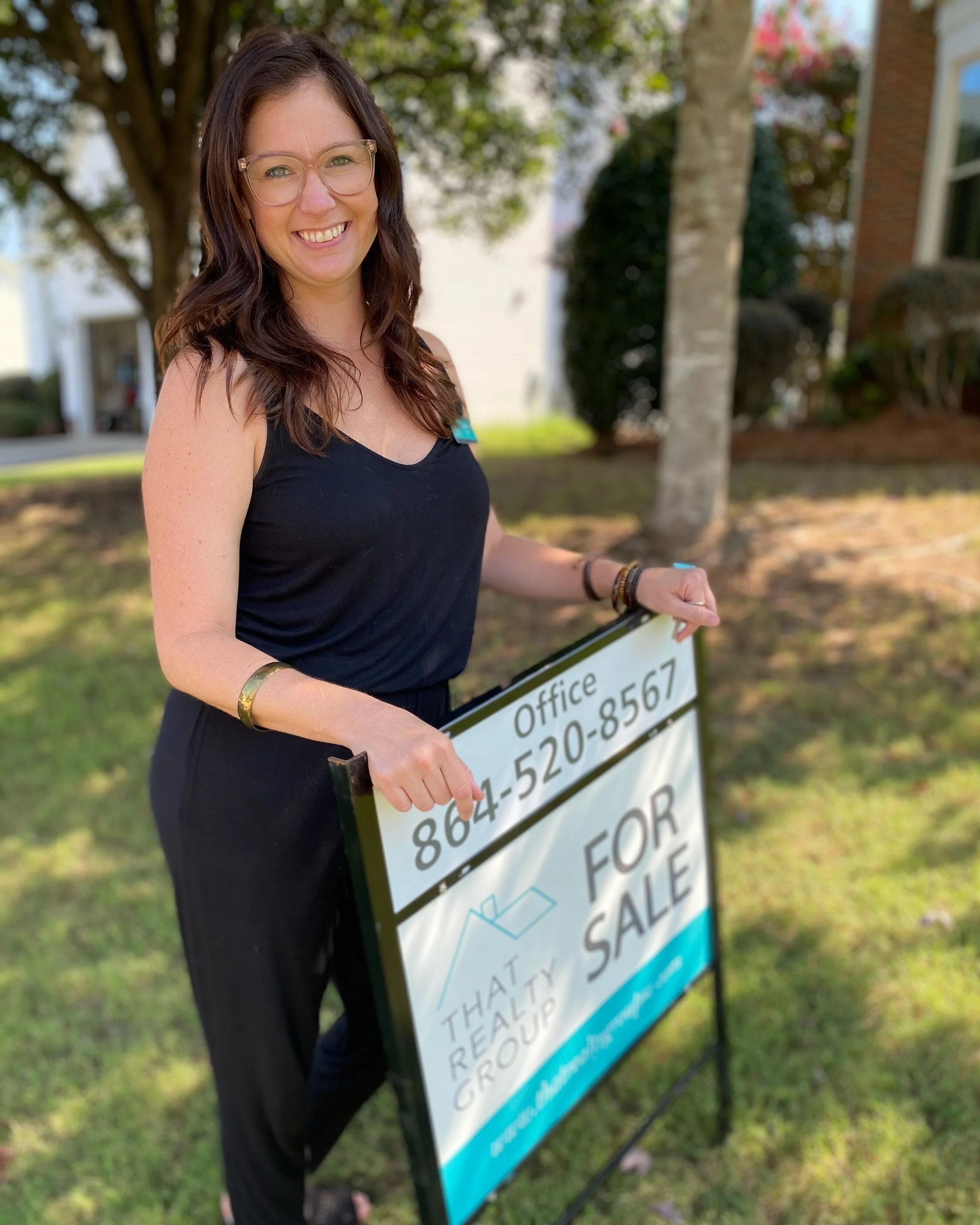 becky+w+sign.jpg
