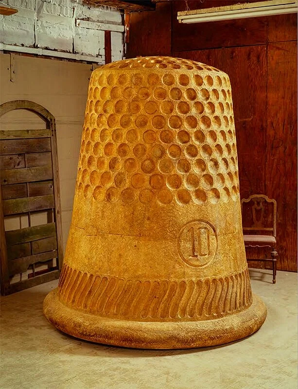 THIMBLE Carved wood | 84"x 60", 2000