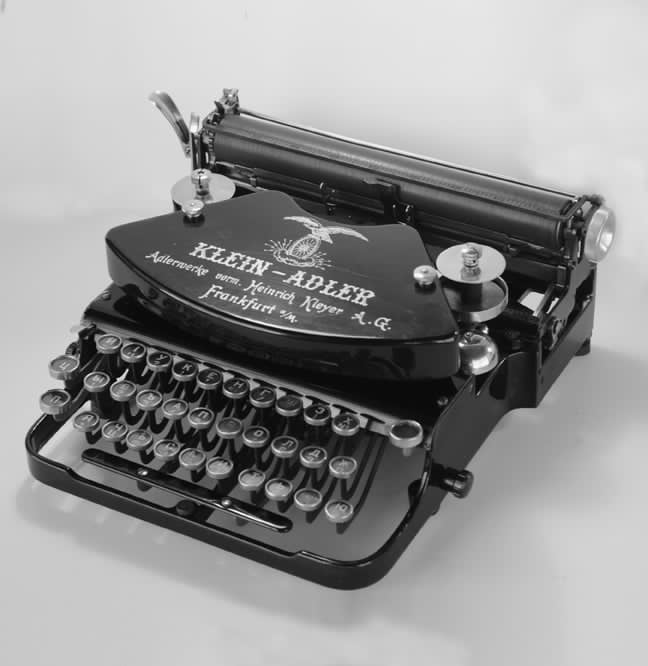 Klein-Adler  Inkjet on paper, 20 x 20 in. (50.8, x 50.8 cm)   Edition: 10