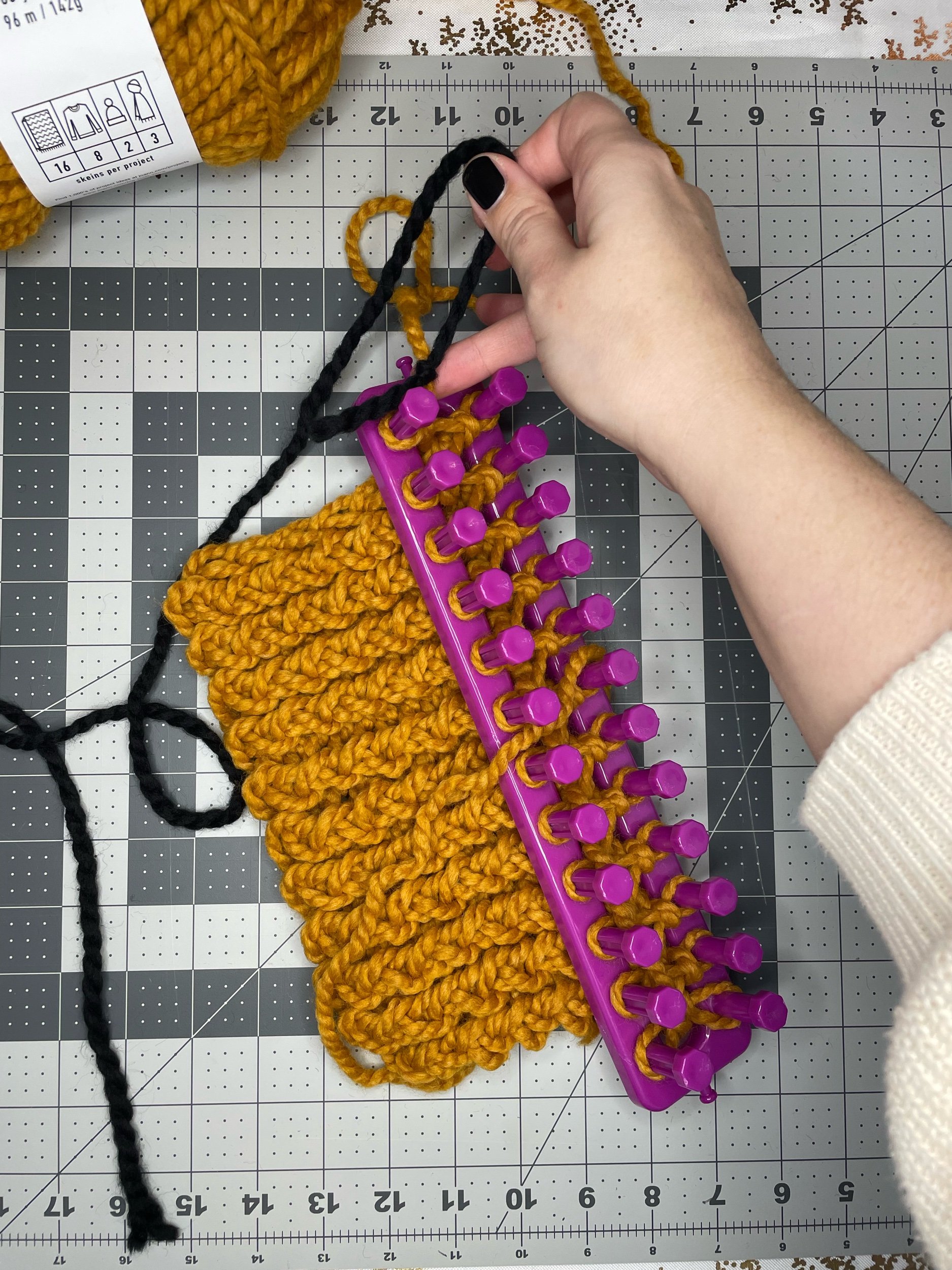 How to Loom Knit a Scarf — DarkkFluri Designs