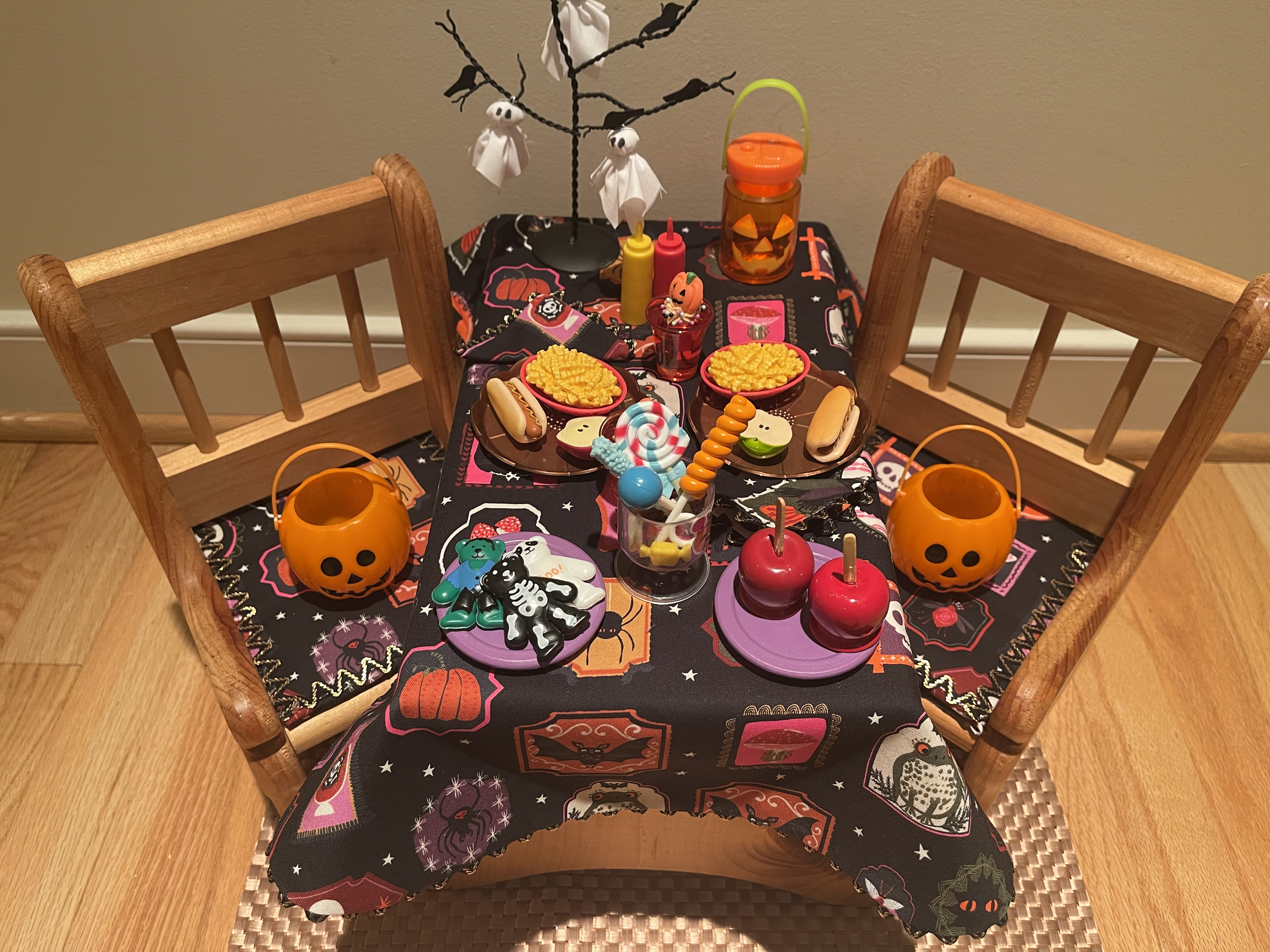Halloween table 2 features healthy meal, lots of treats, light-up centerpiece. $92