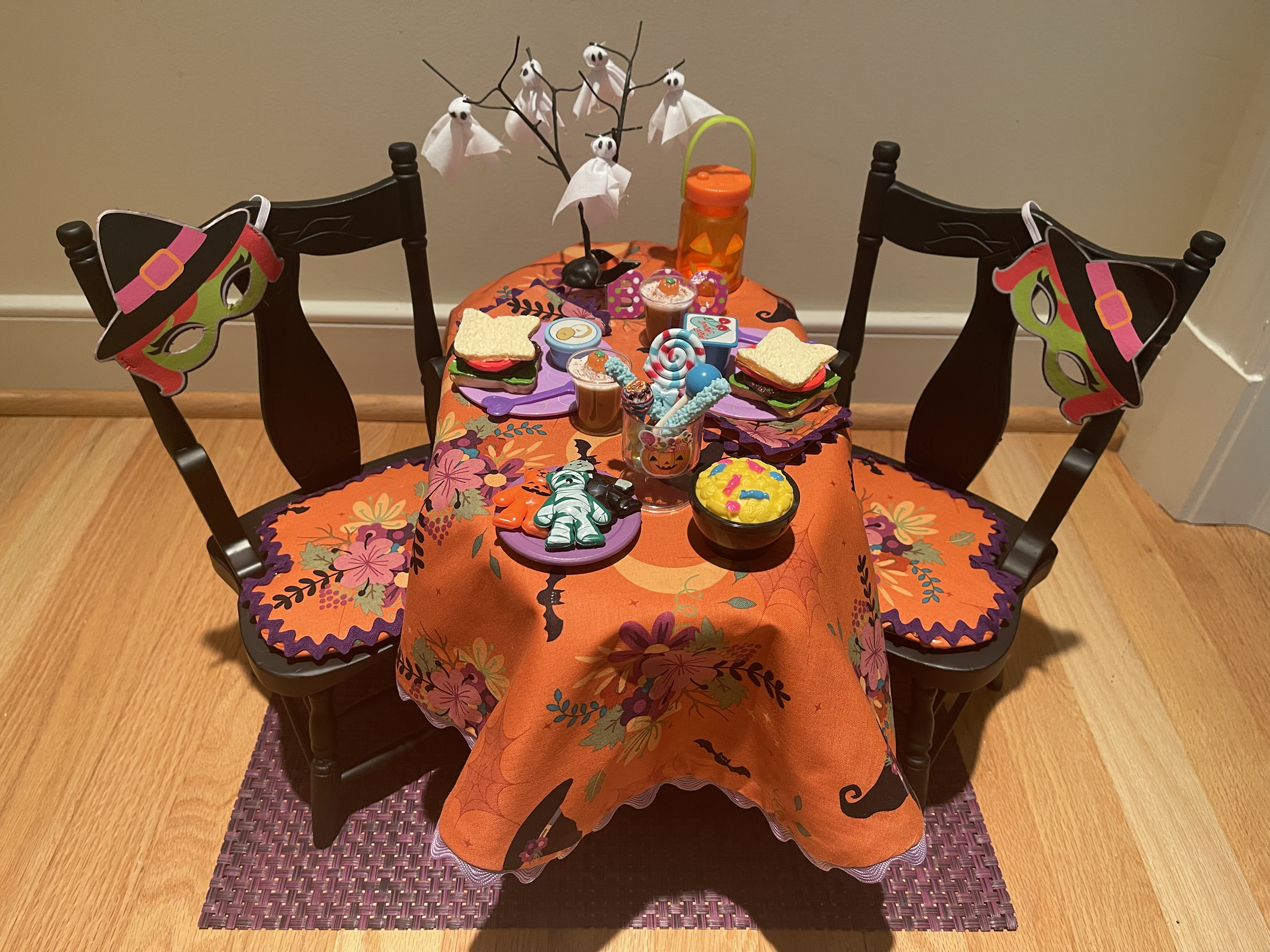 18'' Doll Holiday Vignettes (click on picture for more)