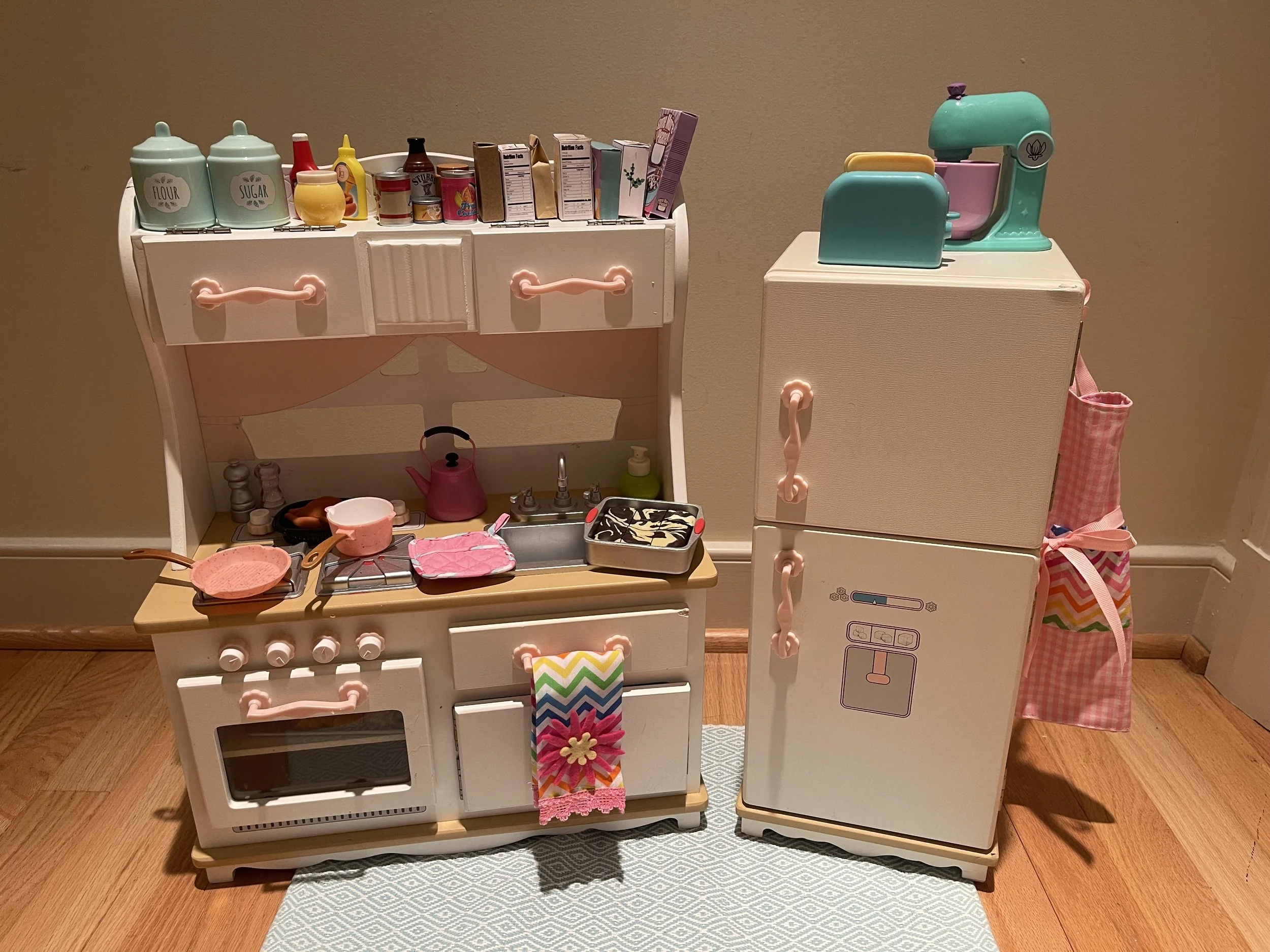18'' Doll Cupboards and Kitchens (click on picture for more)