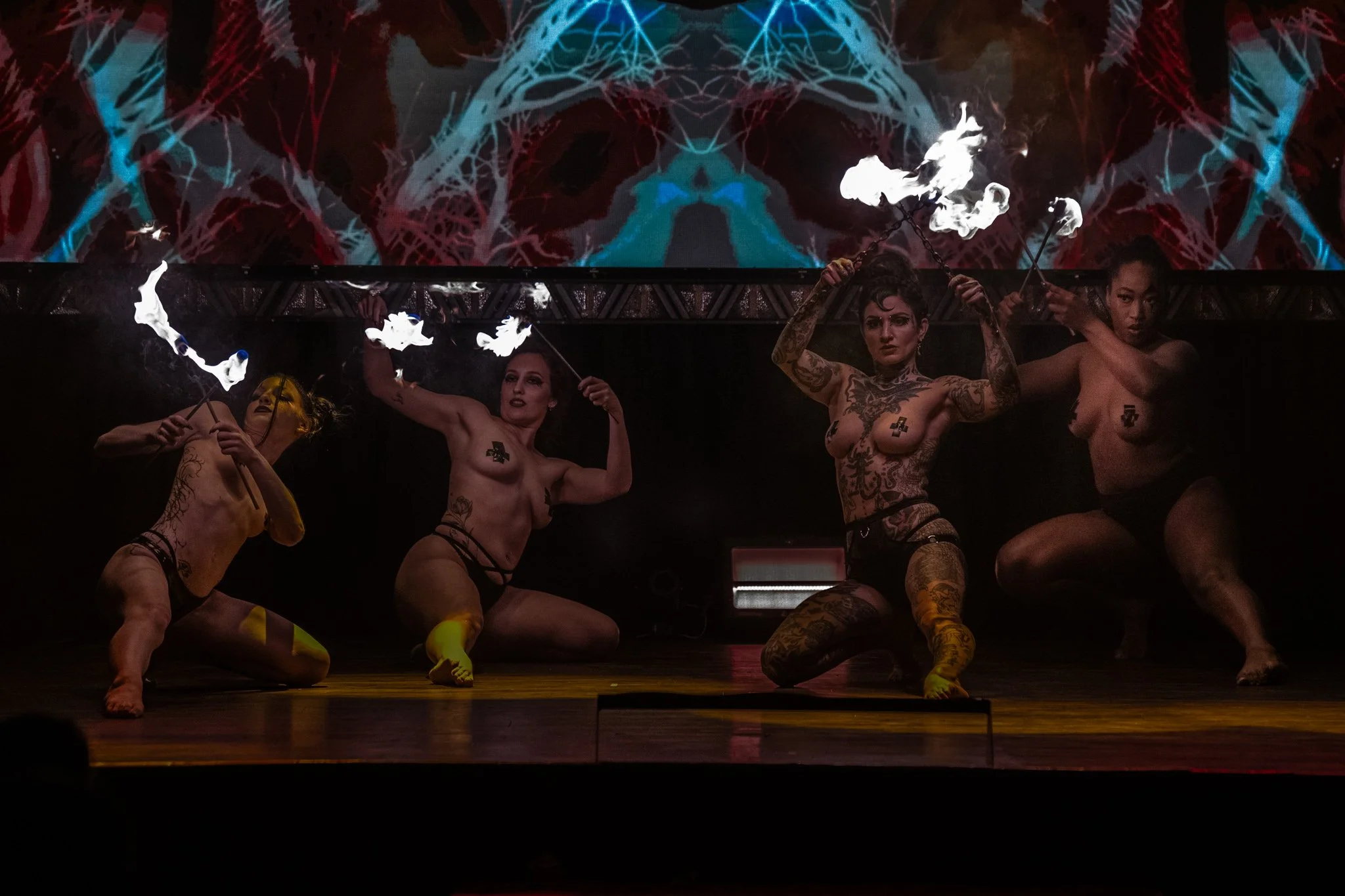 2025-Dec-FreakShowPeepShow (87 of 197).jpg