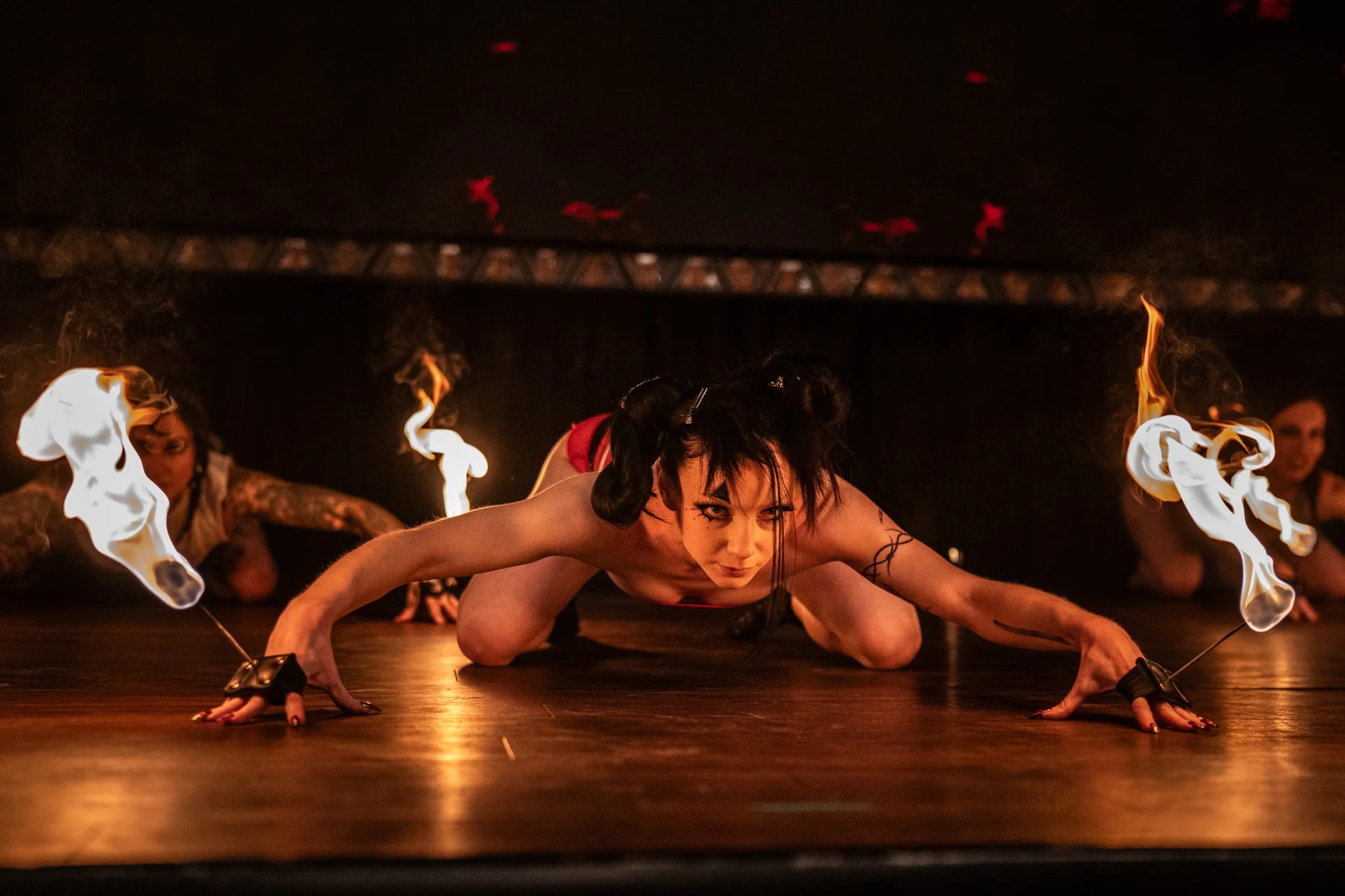 2025-Dec-FreakShowPeepShow (4 of 197).jpg