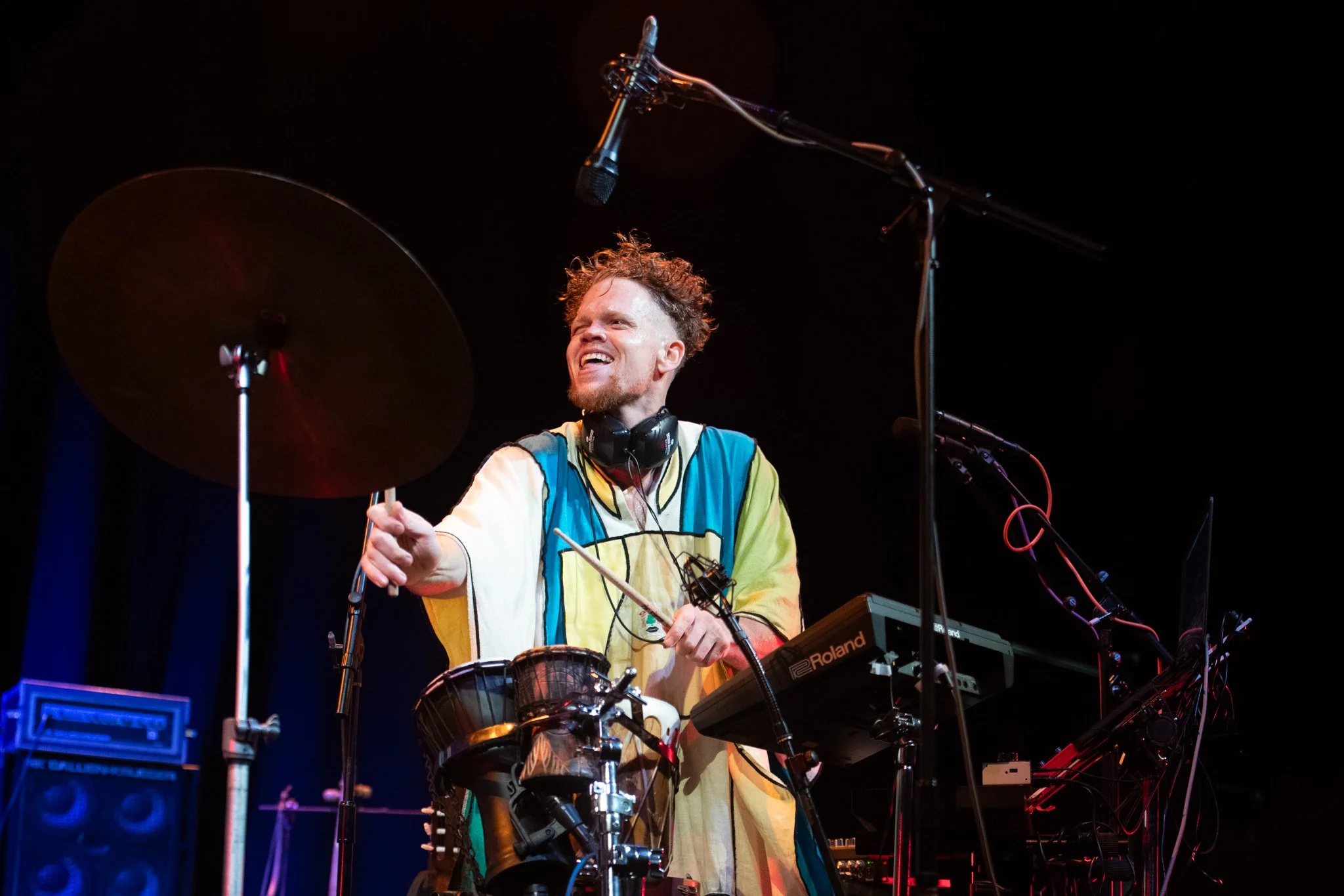 2025-Dec-BeatsAntique (48 of 136).jpg