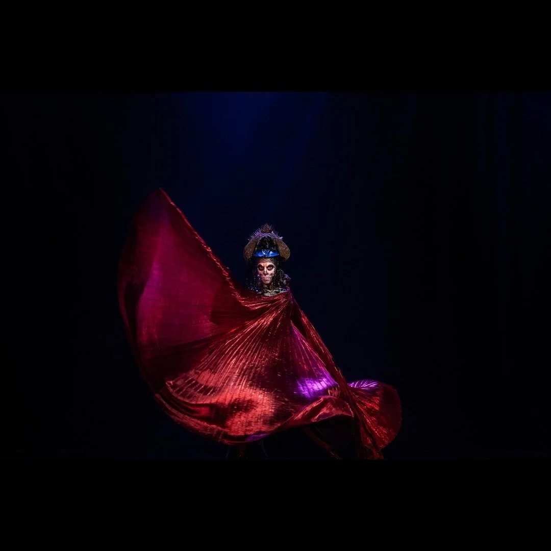 Red Rum - Performing at Devils Night - Joy Theater - Oct 2025

Red Rum - @redrumperformanceart - performing at Devils Night, Joy Theater, New Orleans - October 2025. A striking theatrical character in elaborate skull makeup and ornate red regalia com