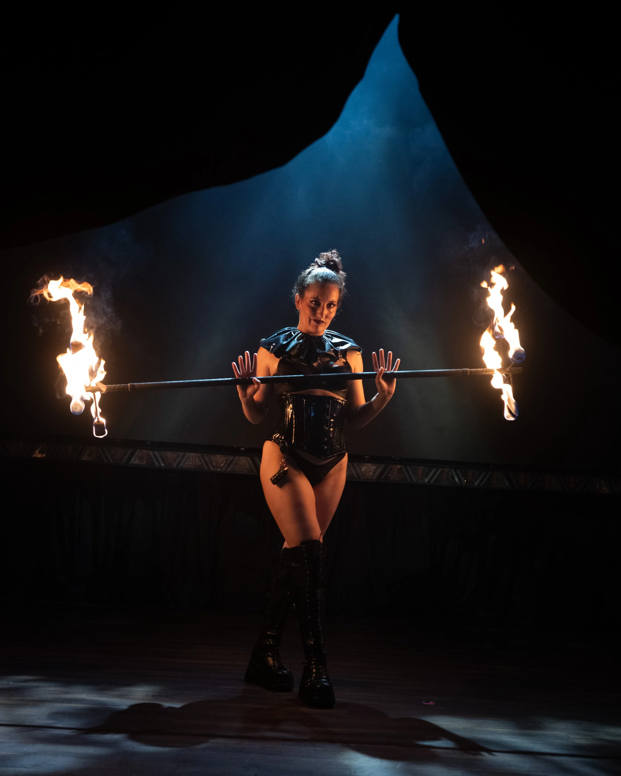 2026-Aug-FreakshowPeepShow-Practice (27 of 65).jpg