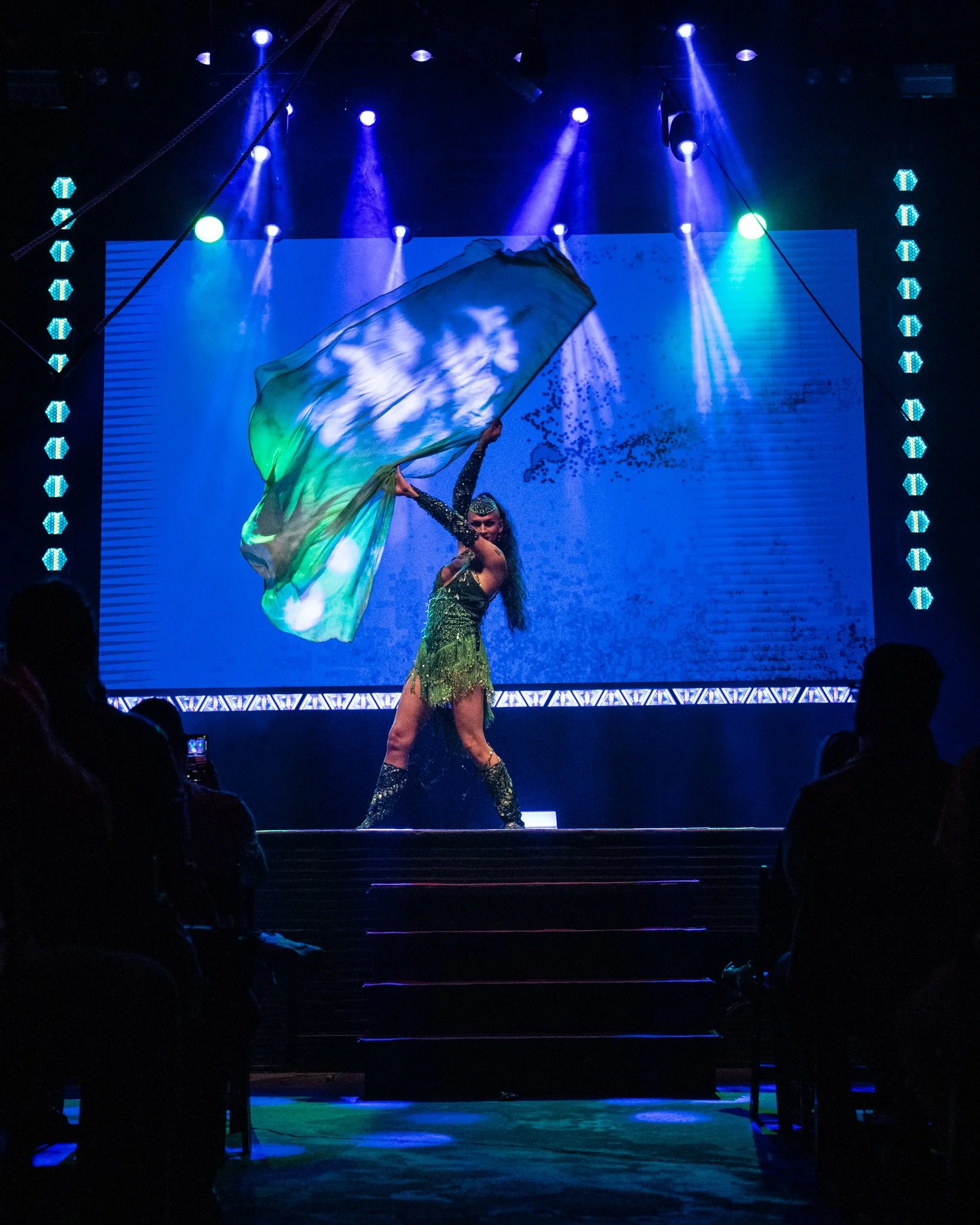 2025-Dec-FreakShowPeepShow (67 of 197).jpg